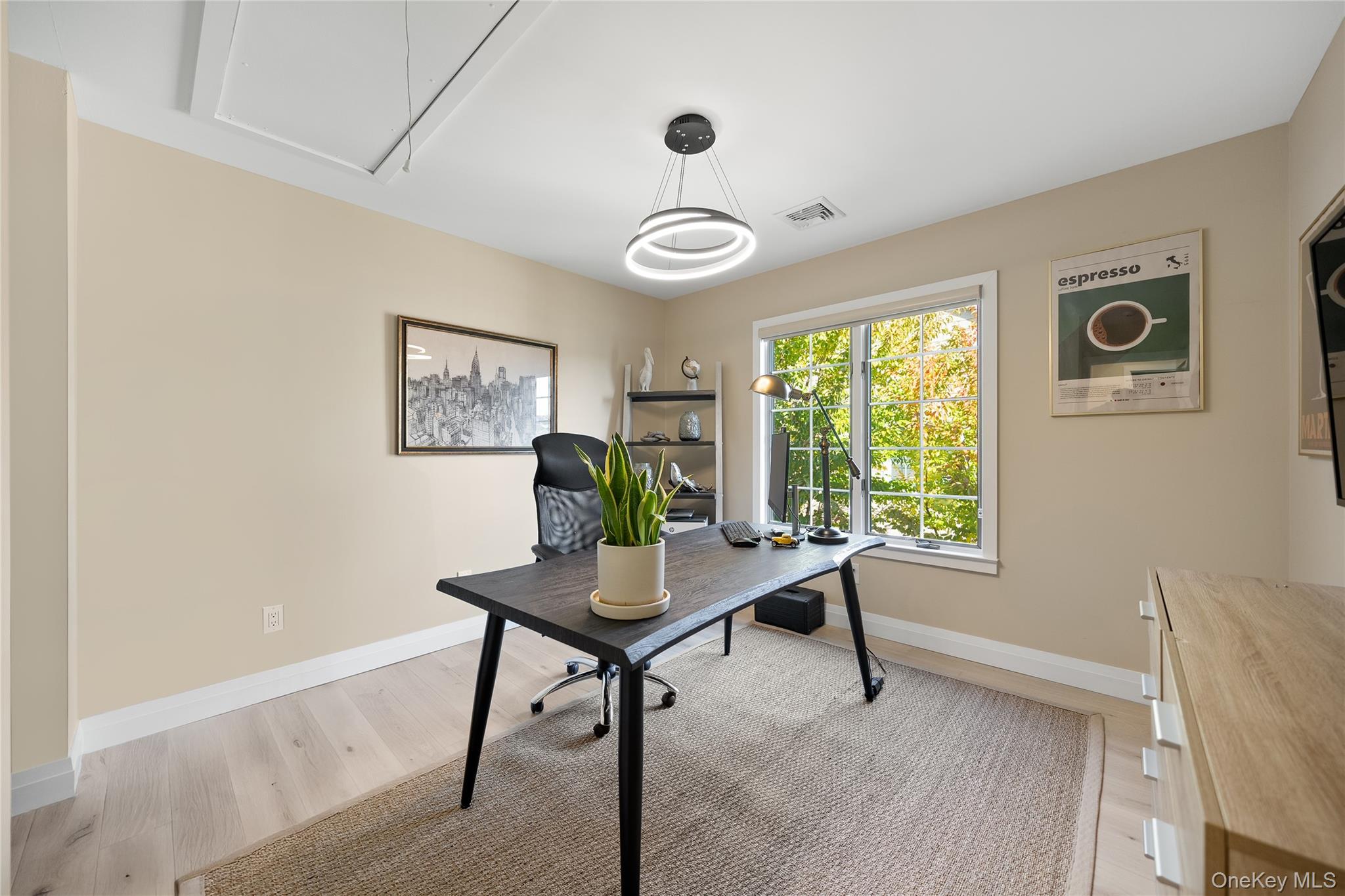 21 Doral Lane, Bay Shore, NY 11706