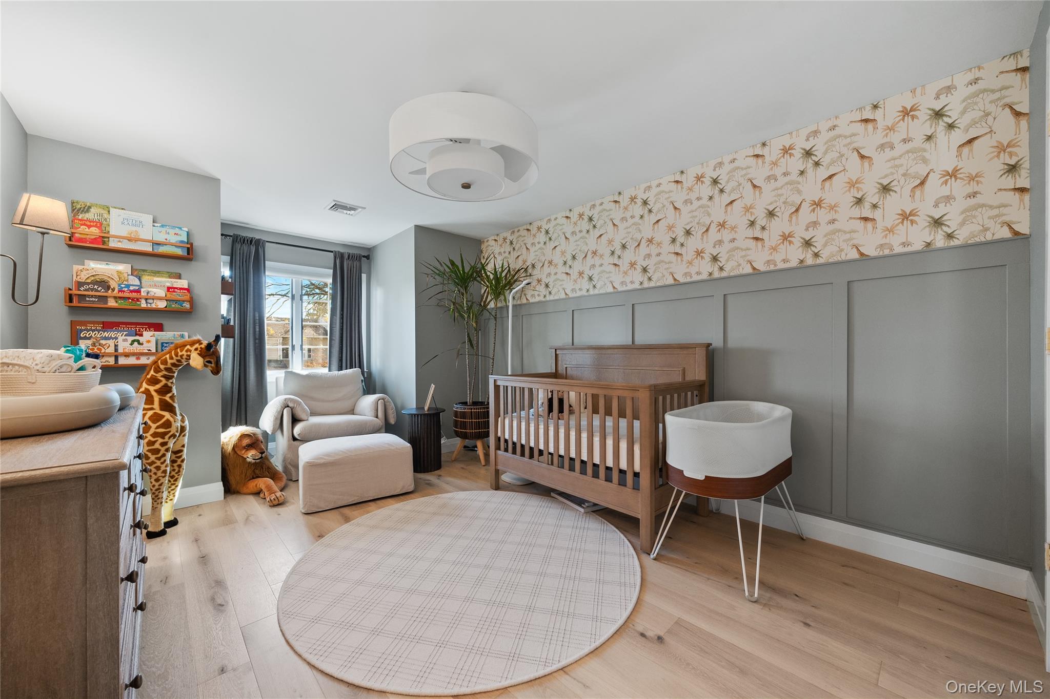 21 Doral Lane, Bay Shore, NY 11706