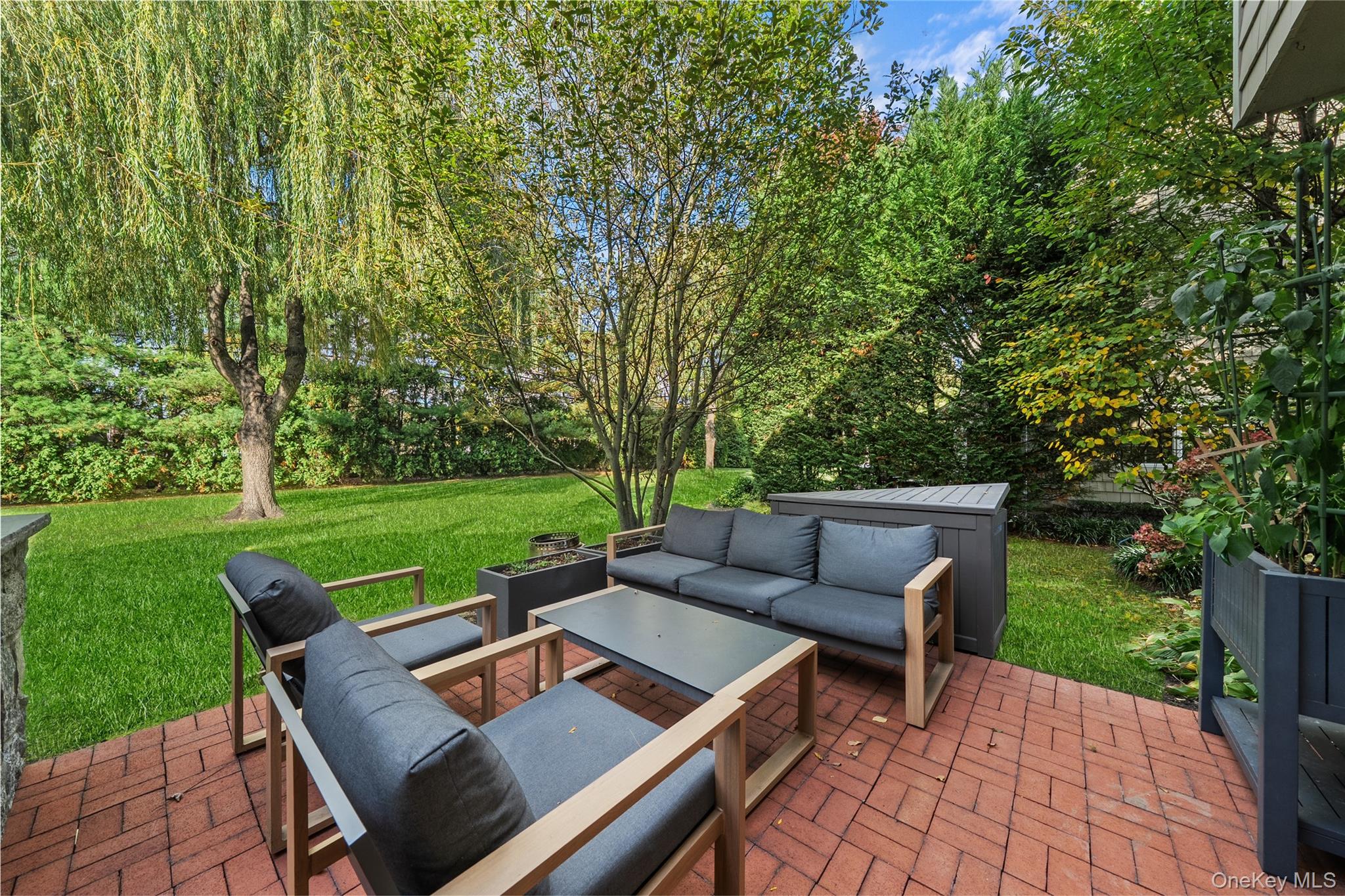 21 Doral Lane, Bay Shore, NY 11706