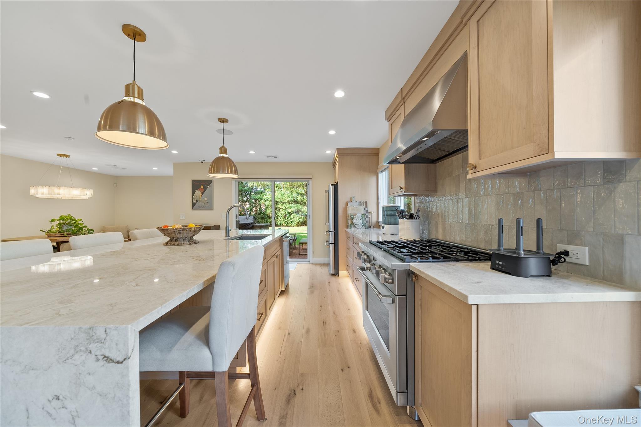 21 Doral Lane, Bay Shore, NY 11706