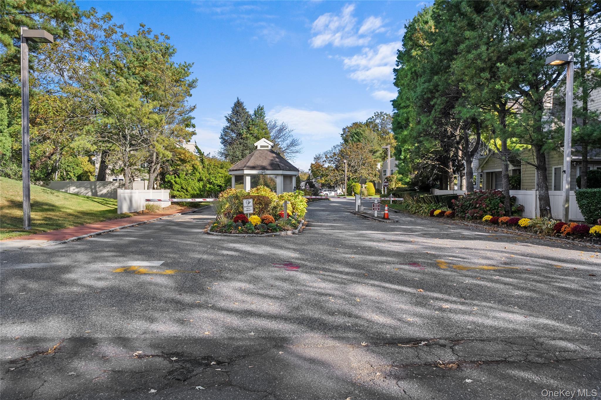 21 Doral Lane, Bay Shore, NY 11706