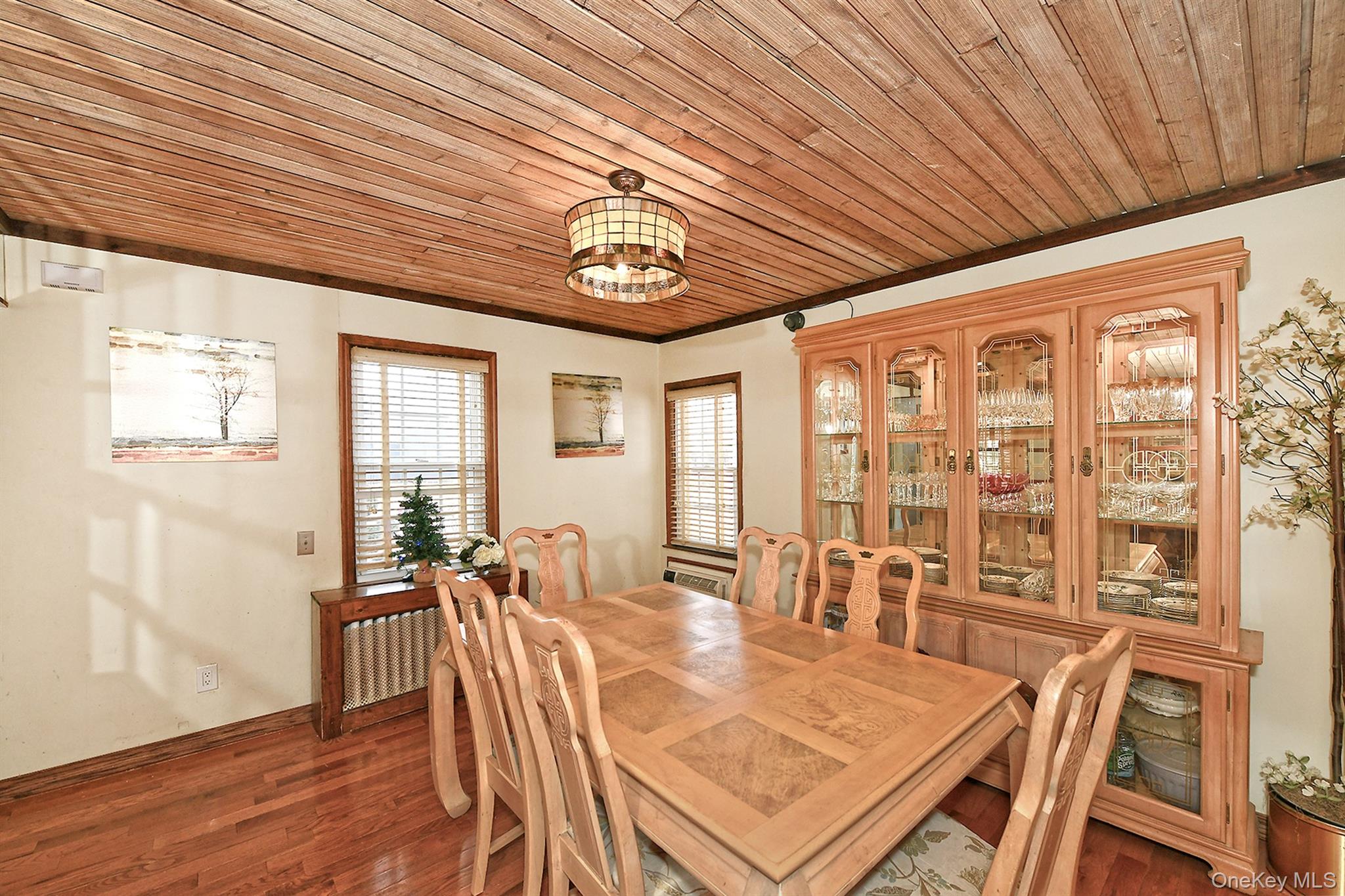 60 Connecticut Avenue, Freeport, NY 11520