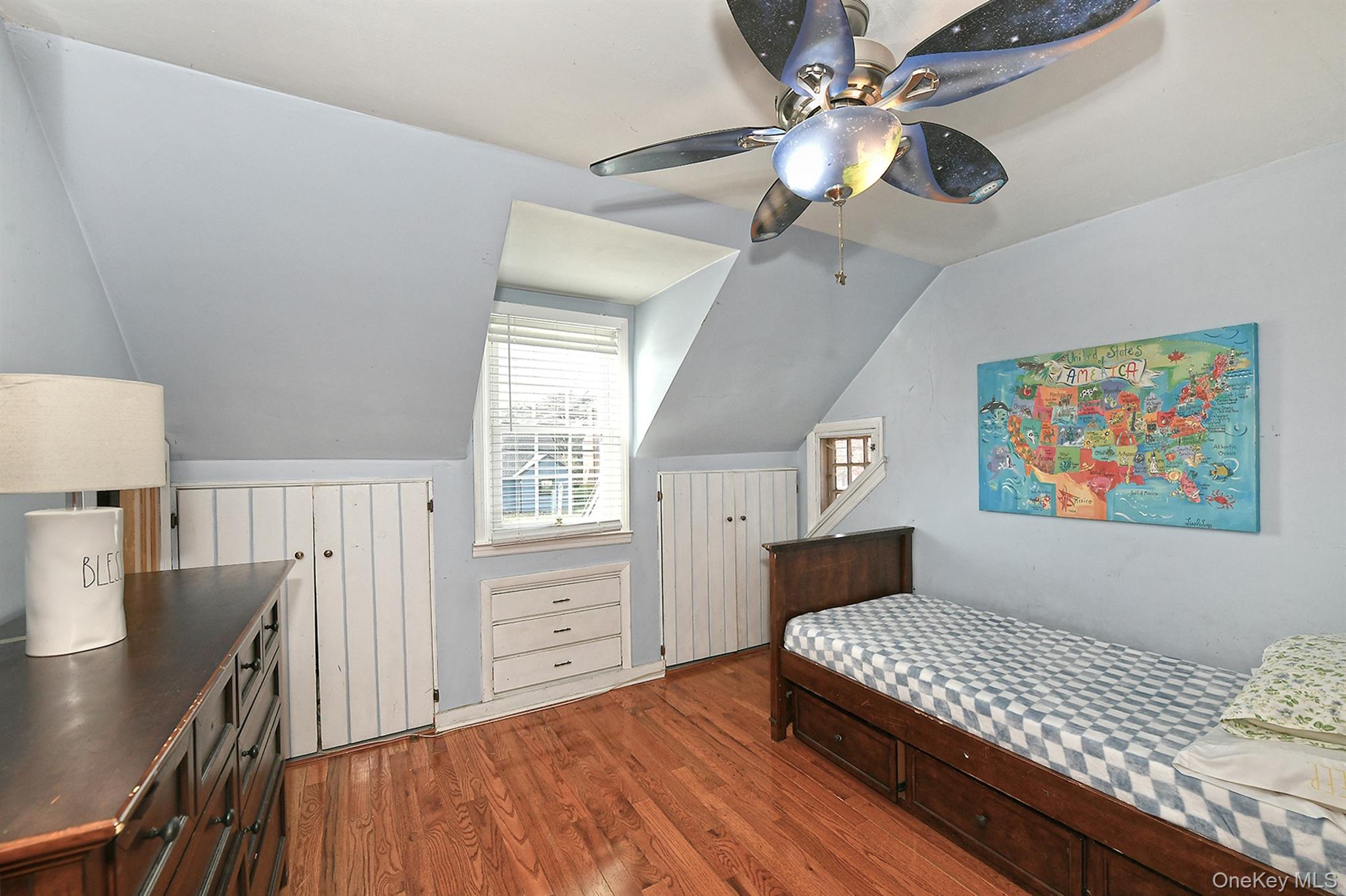 60 Connecticut Avenue, Freeport, NY 11520