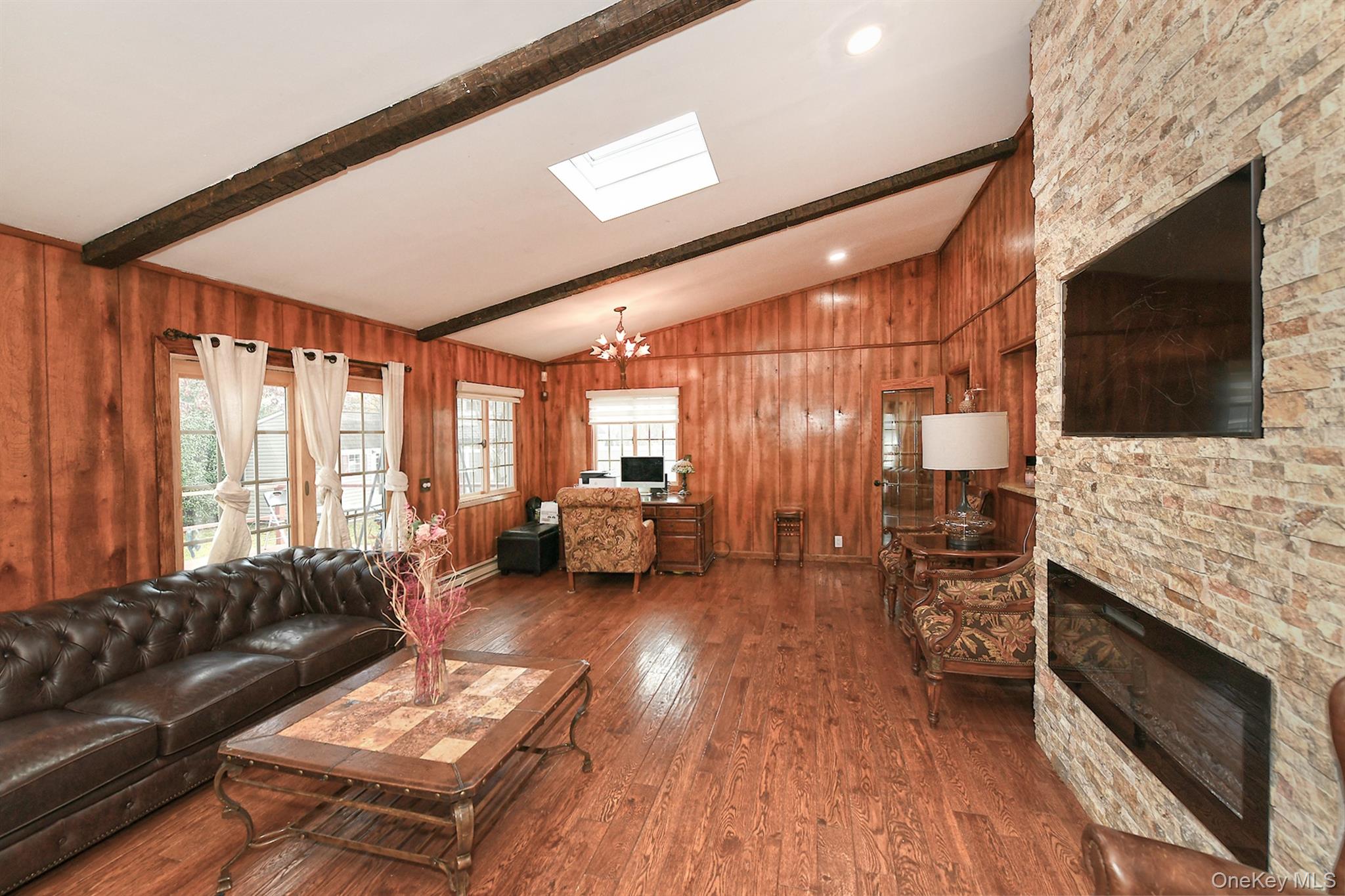 60 Connecticut Avenue, Freeport, NY 11520