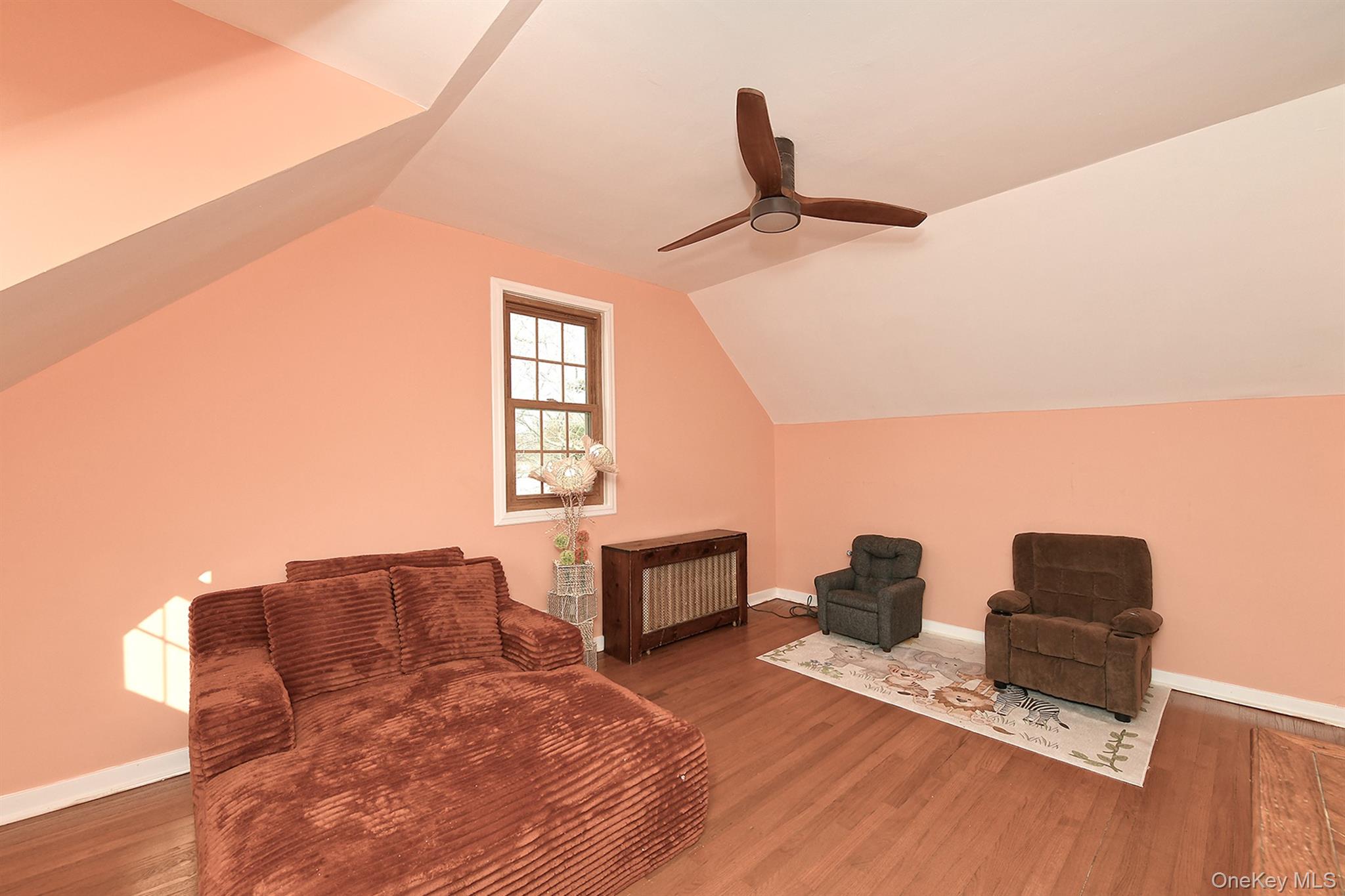 60 Connecticut Avenue, Freeport, NY 11520