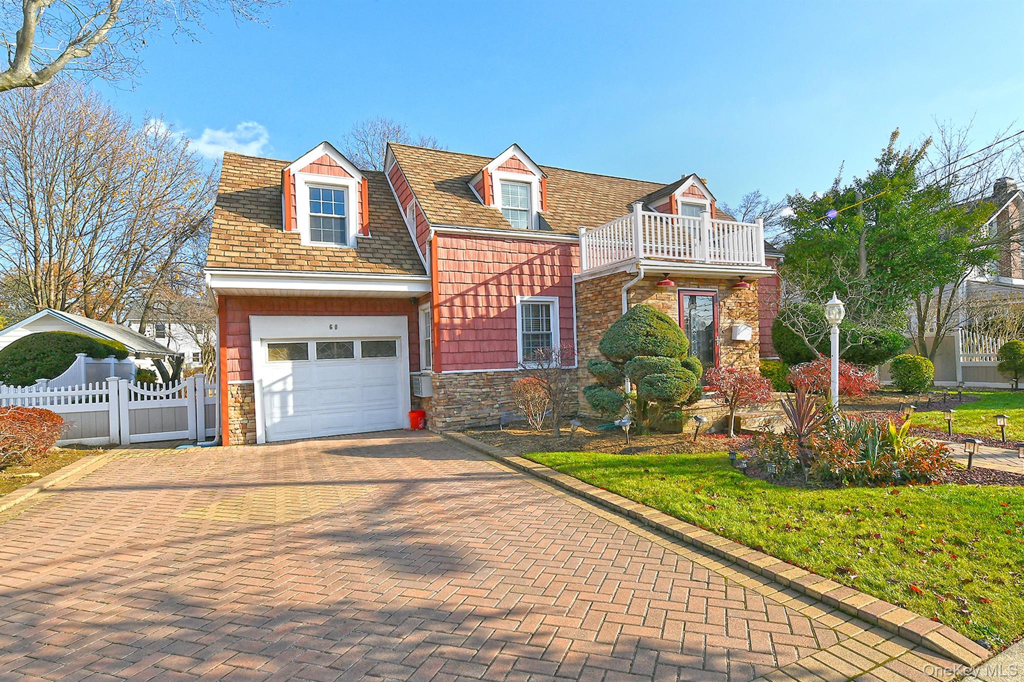 60 Connecticut Avenue, Freeport, NY 11520