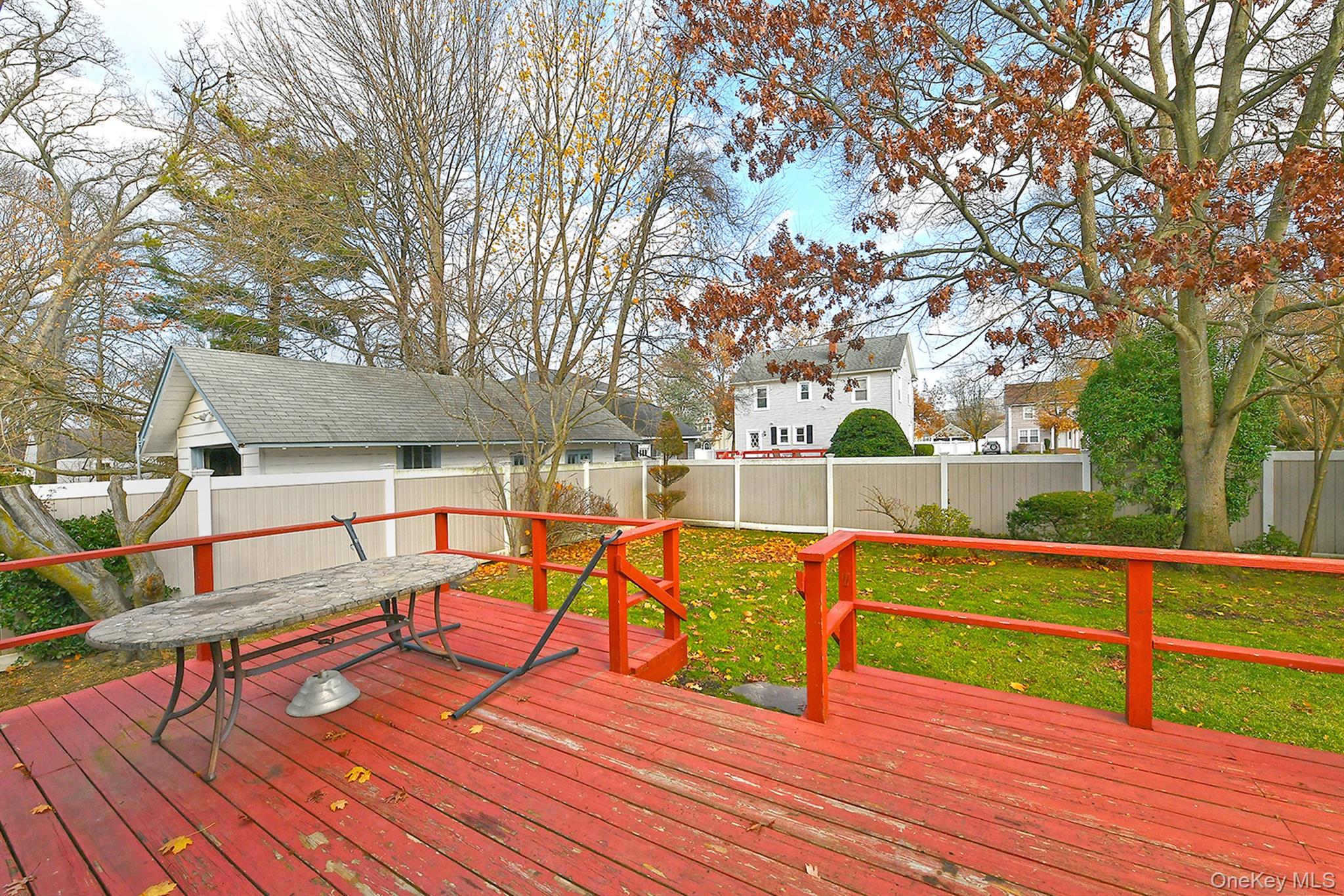 60 Connecticut Avenue, Freeport, NY 11520