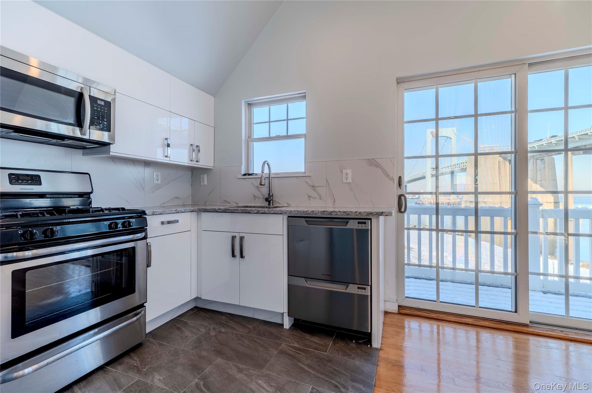 16823 Powells Cove Boulevard # 12, Beechhurst, NY 11357