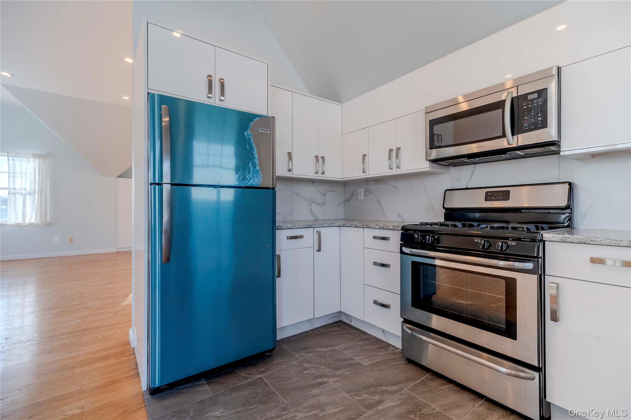 16823 Powells Cove Boulevard # 12, Beechhurst, NY 11357