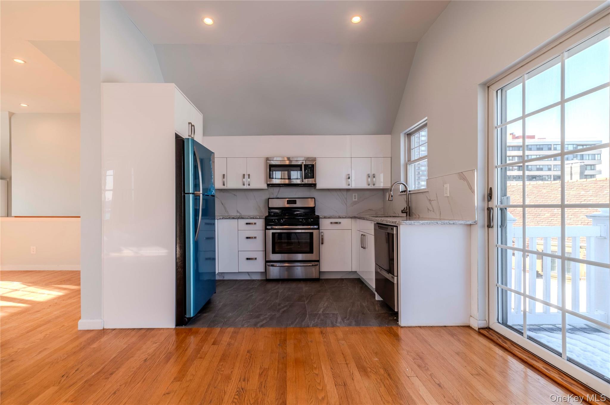 16823 Powells Cove Boulevard # 12, Beechhurst, NY 11357