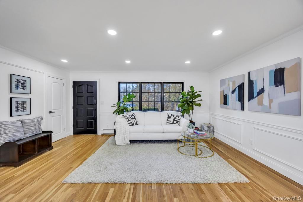 8 Barbara Lane, Jericho, NY 11753