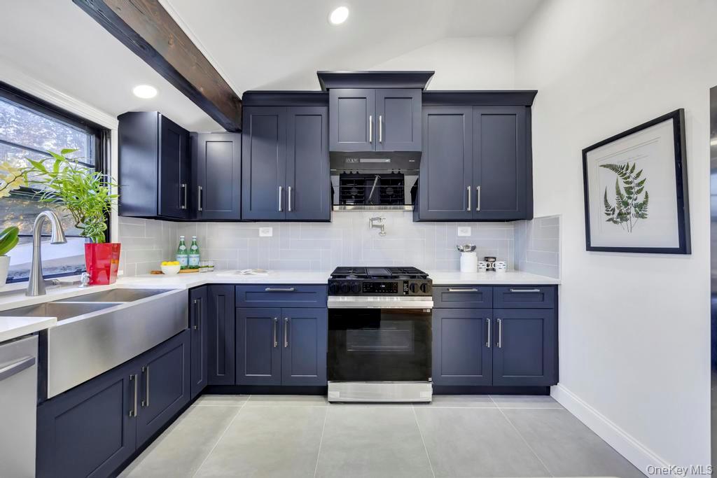 8 Barbara Lane, Jericho, NY 11753