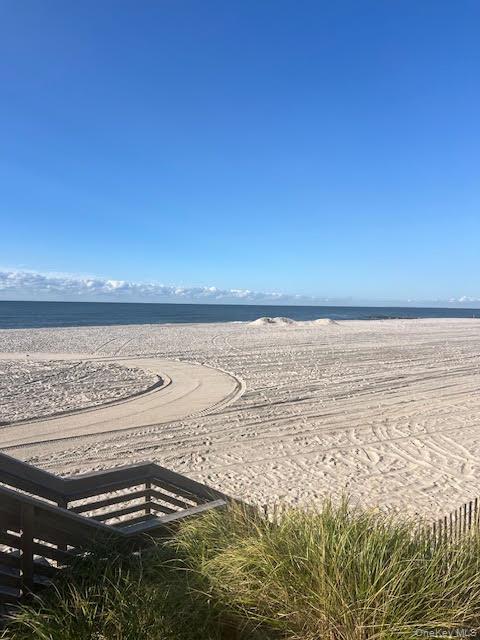 855 E Broadway # 4G, Long Beach, NY 11561