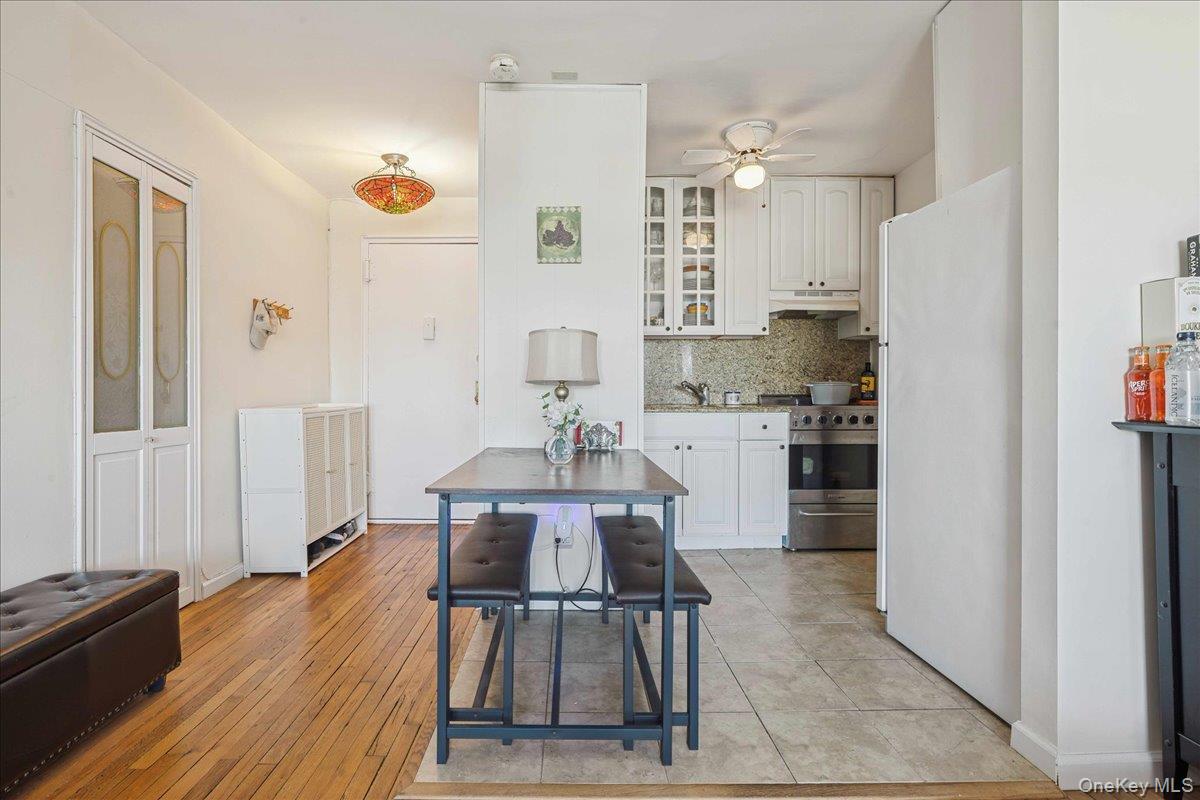 855 E Broadway # 4G, Long Beach, NY 11561