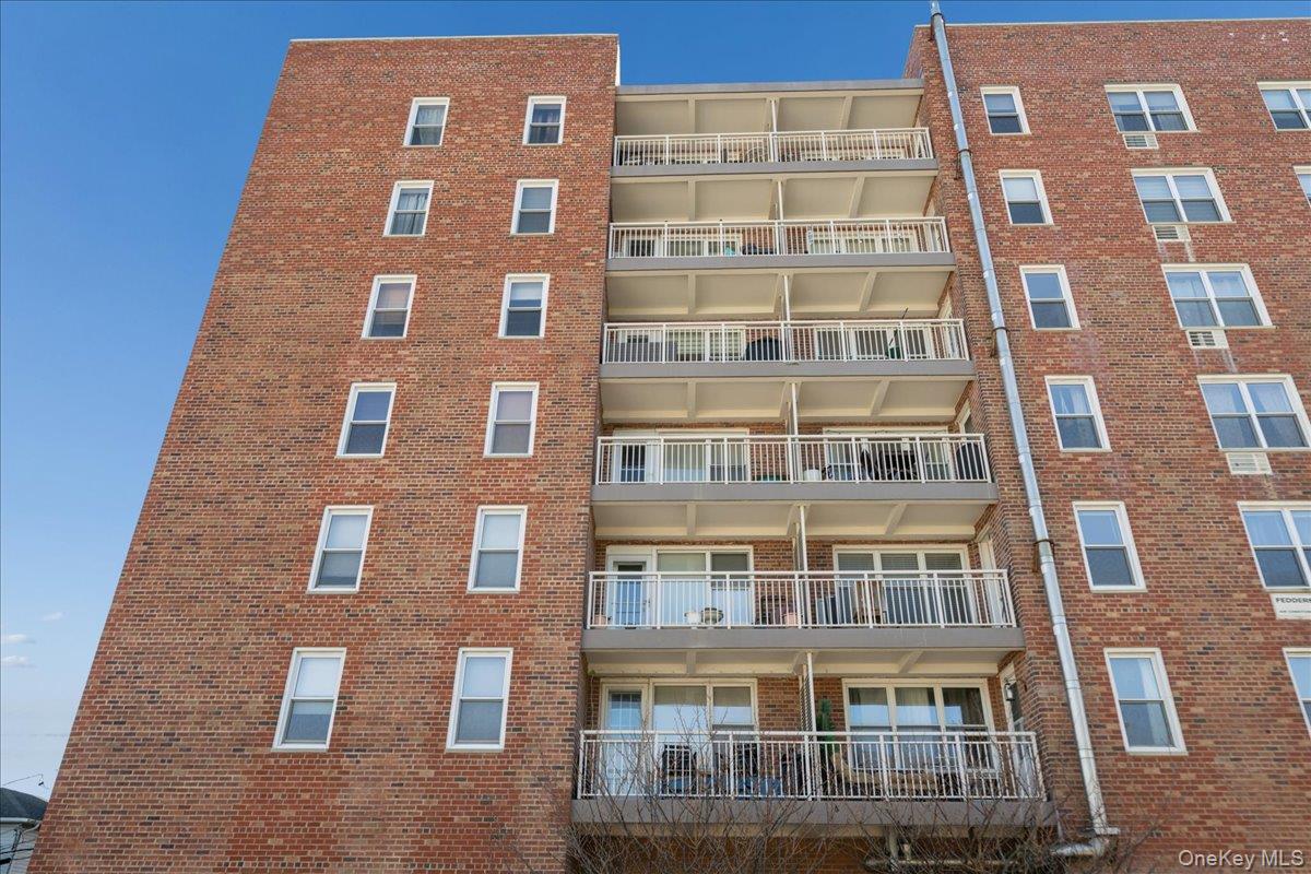 855 E Broadway # 4G, Long Beach, NY 11561