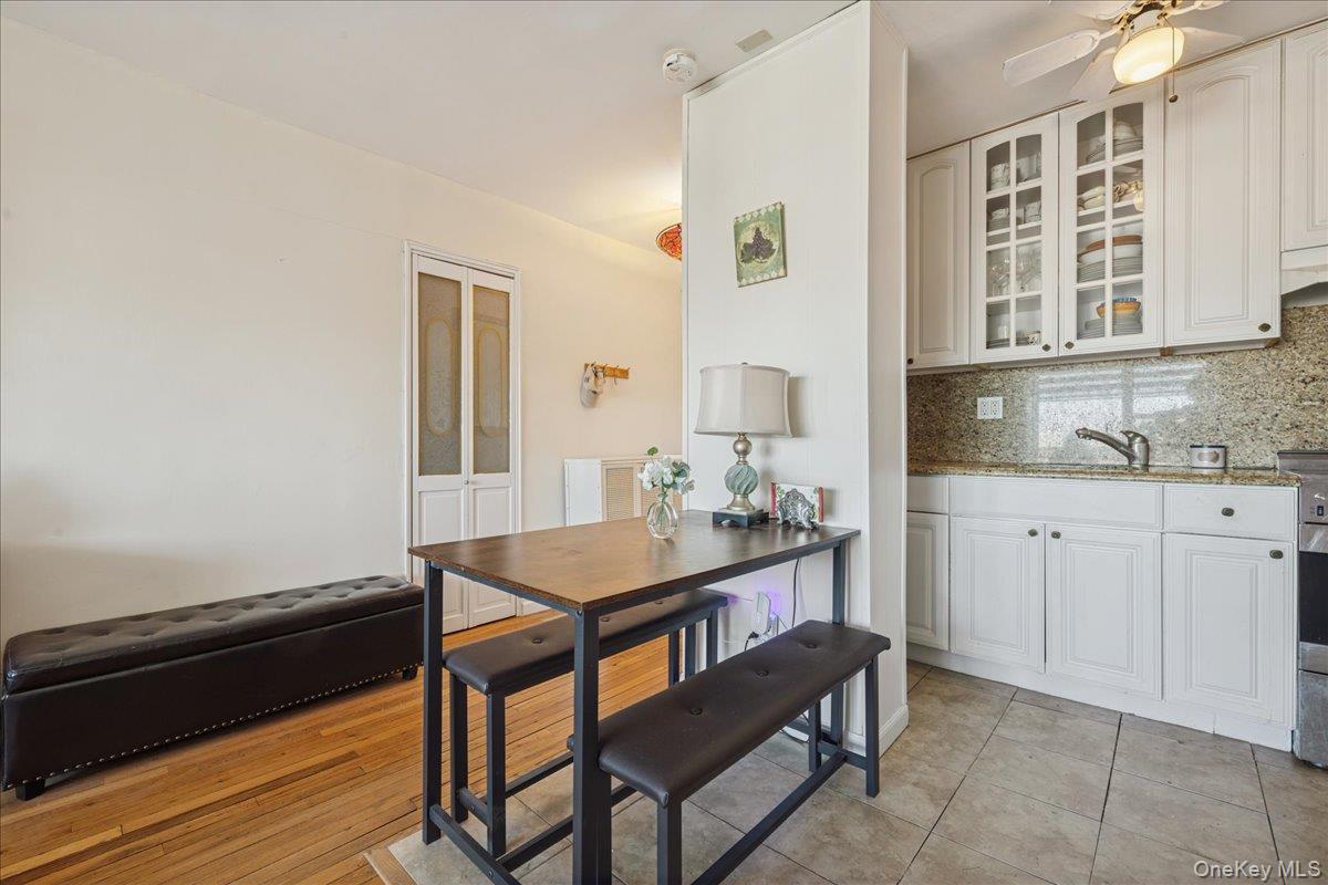 855 E Broadway # 4G, Long Beach, NY 11561