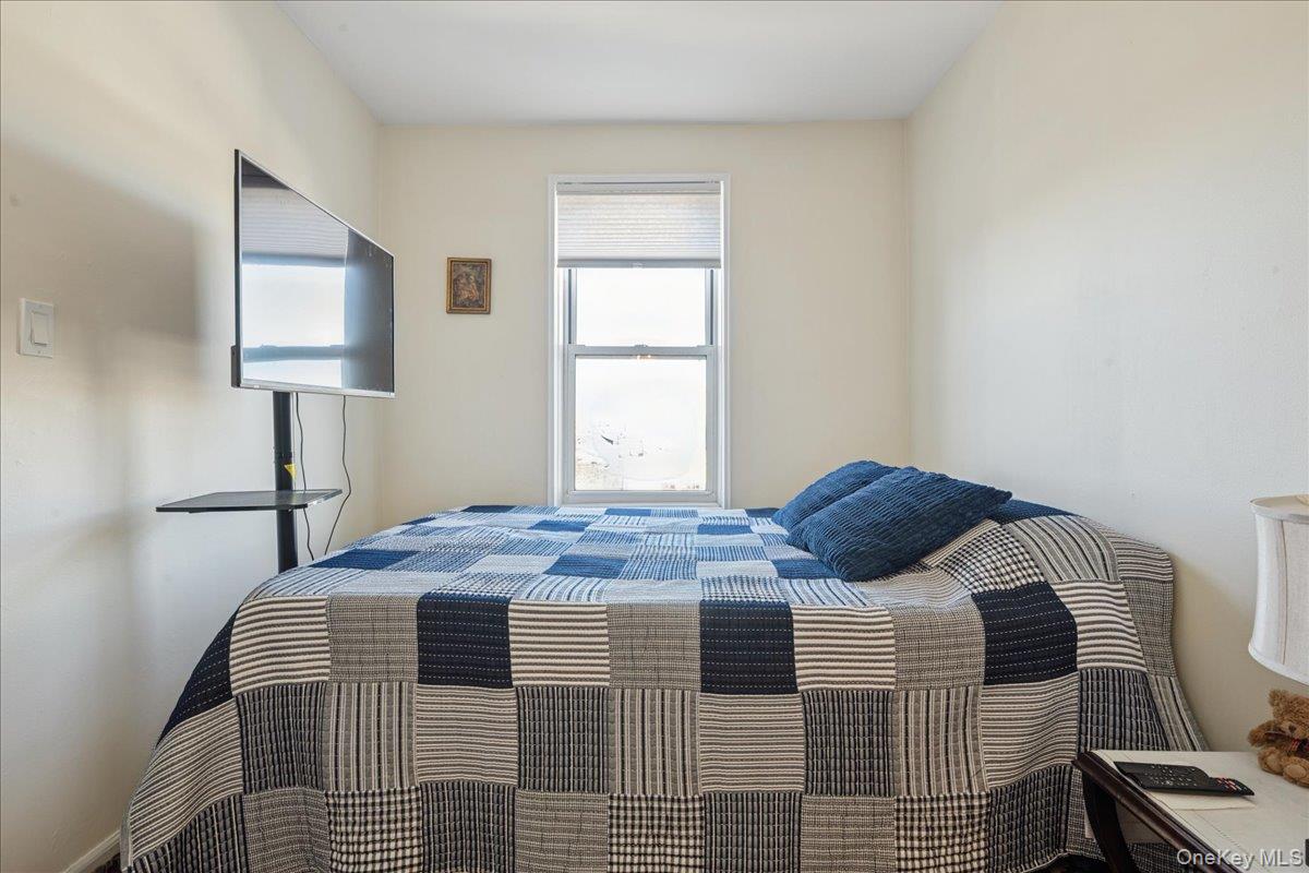 855 E Broadway # 4G, Long Beach, NY 11561