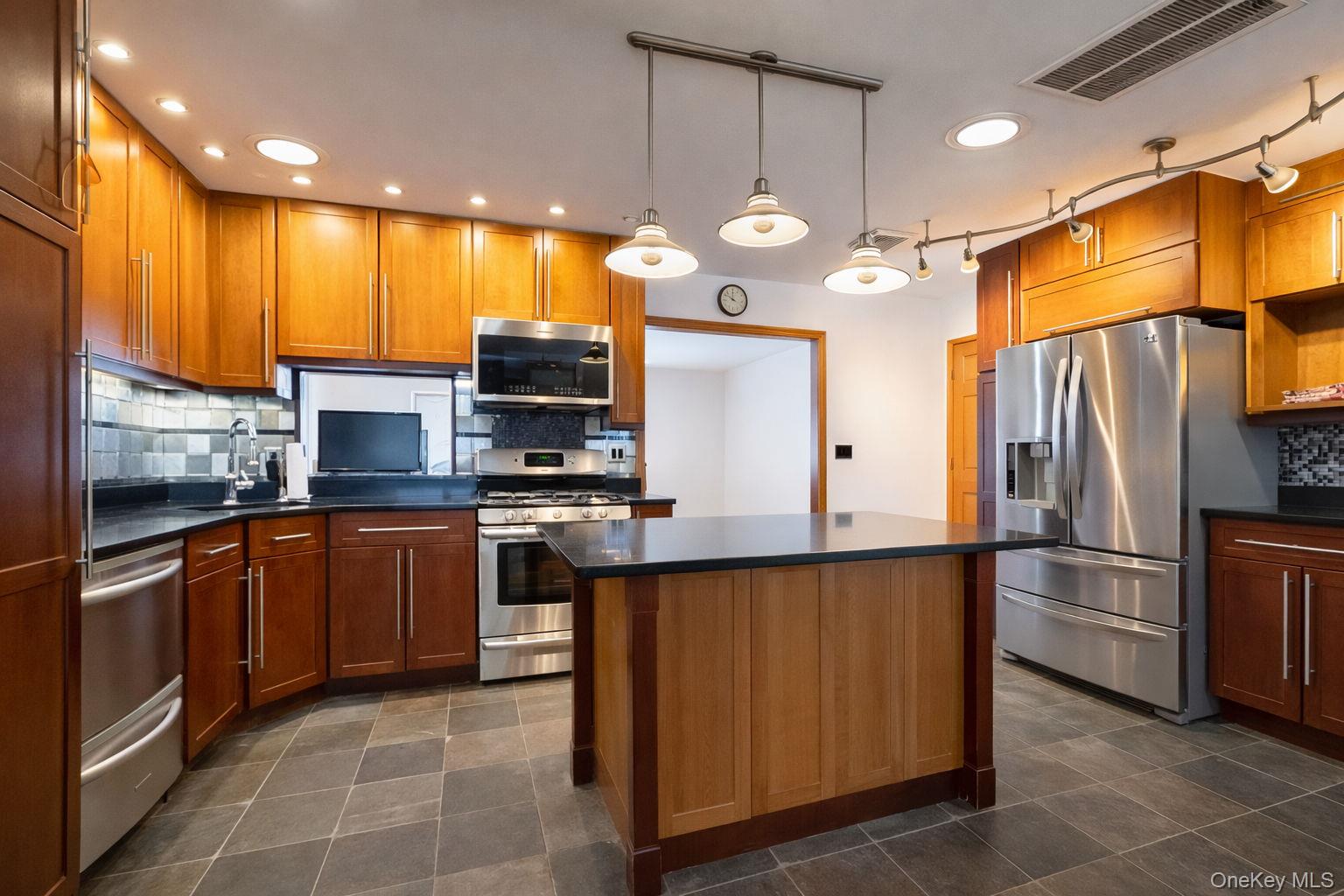 145 N Fostertown Drive, Newburgh, NY 12550