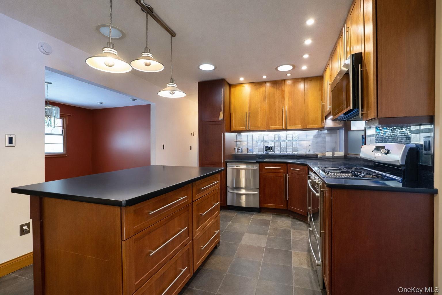 145 N Fostertown Drive, Newburgh, NY 12550