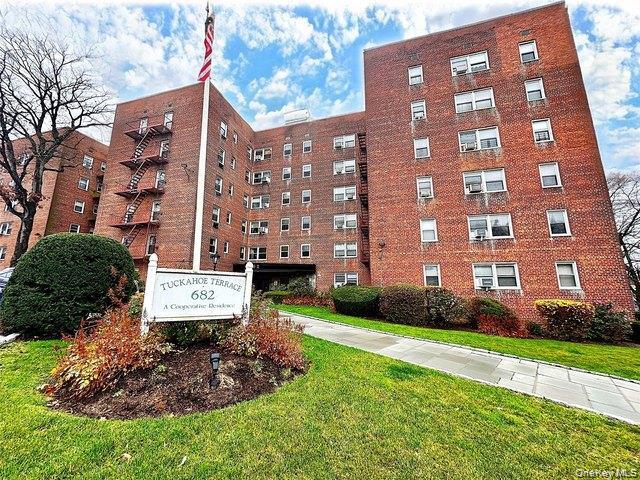 682 TUCKAHOE Road # 3D, Yonkers, NY 10710