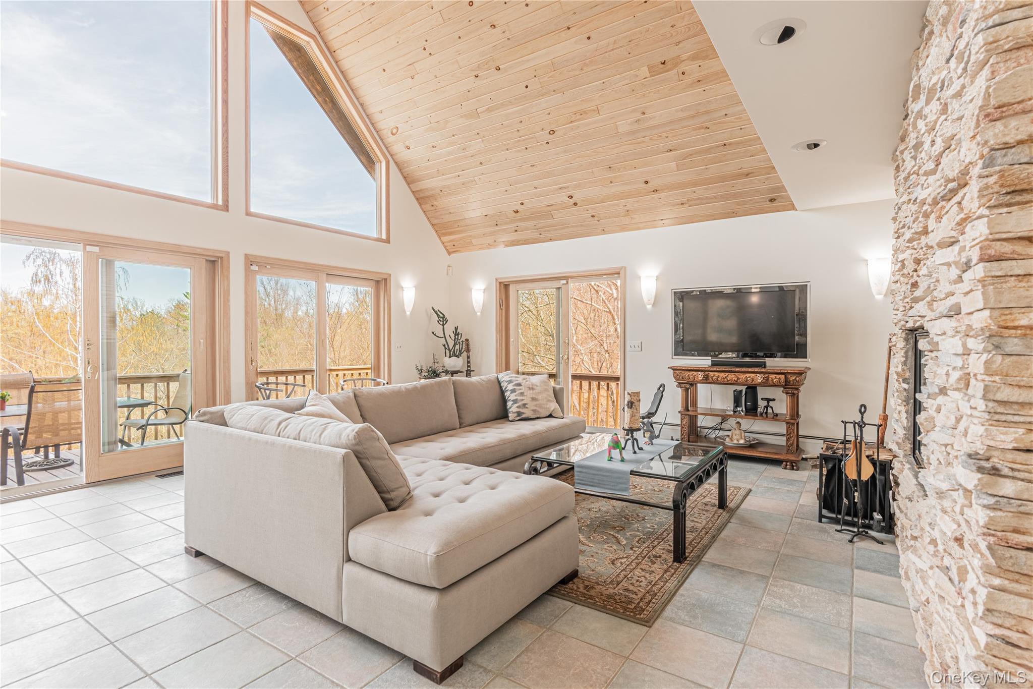 461 Route 199, Red Hook, NY 12571