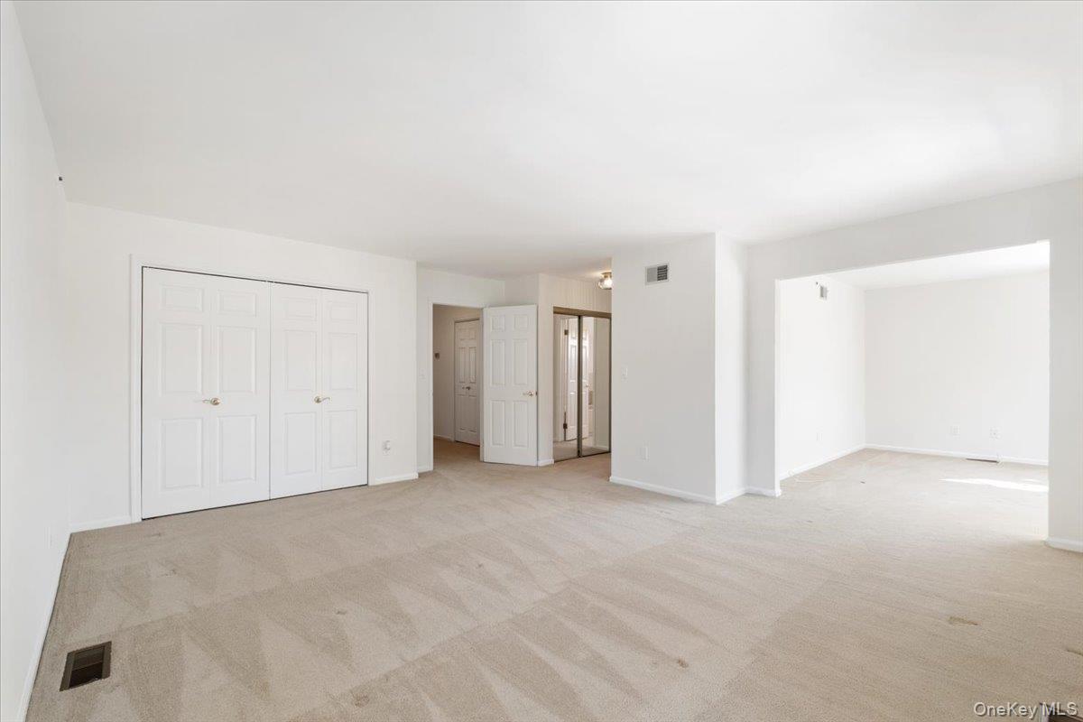 39 Alex Drive, White Plains, NY 10605