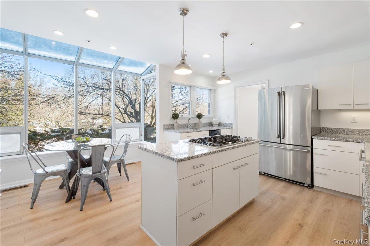 39 Alex Drive, White Plains, NY 10605