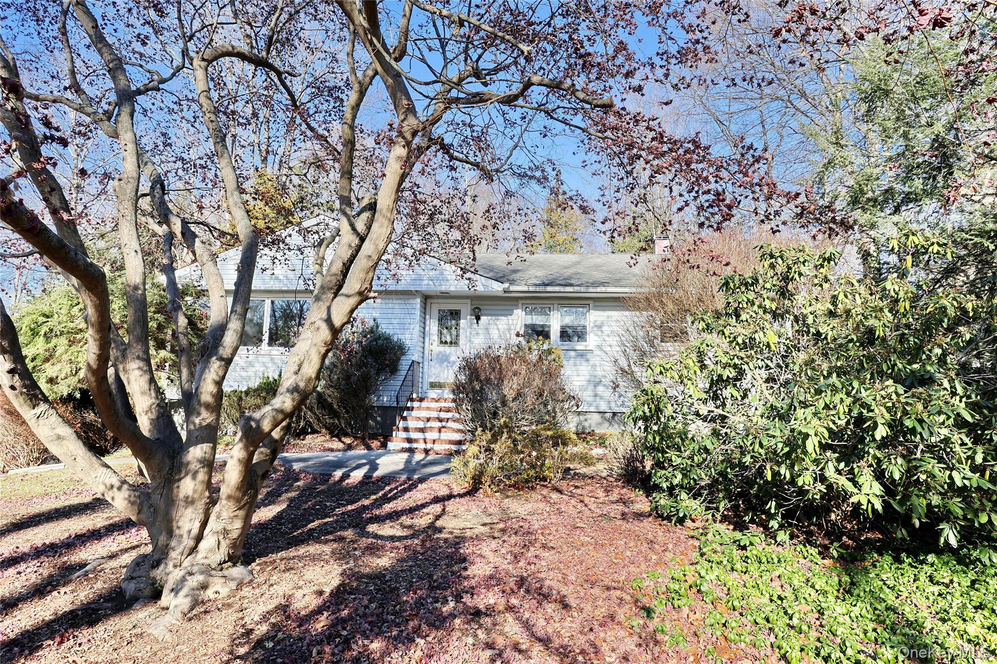 160 Pascack Road, Chestnut Ridge, NY 10965