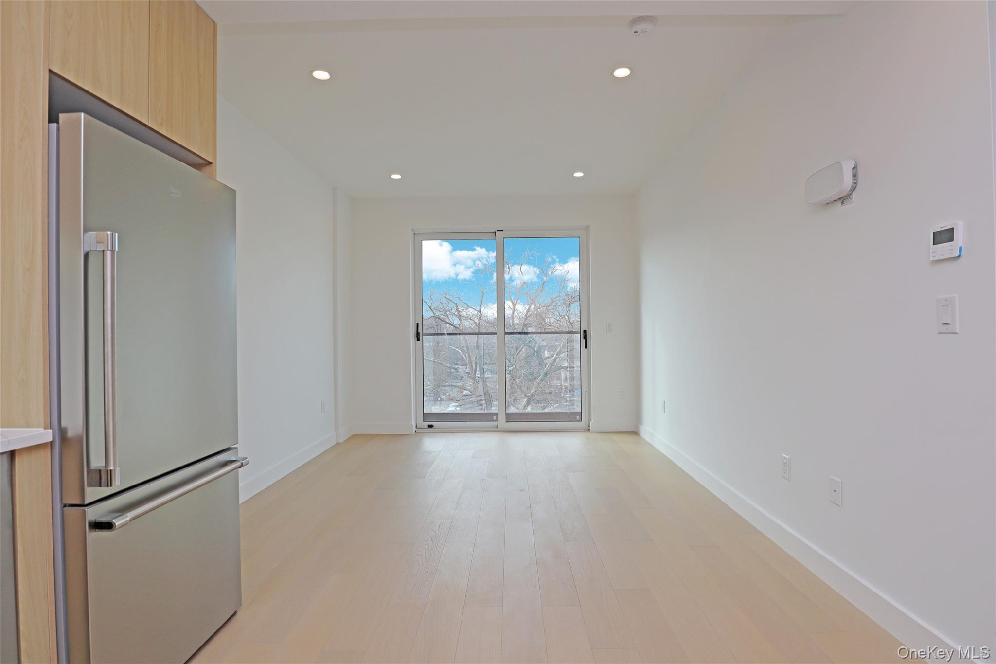 15002 Northern Bloulevard # 3F, Flushing, NY 11354