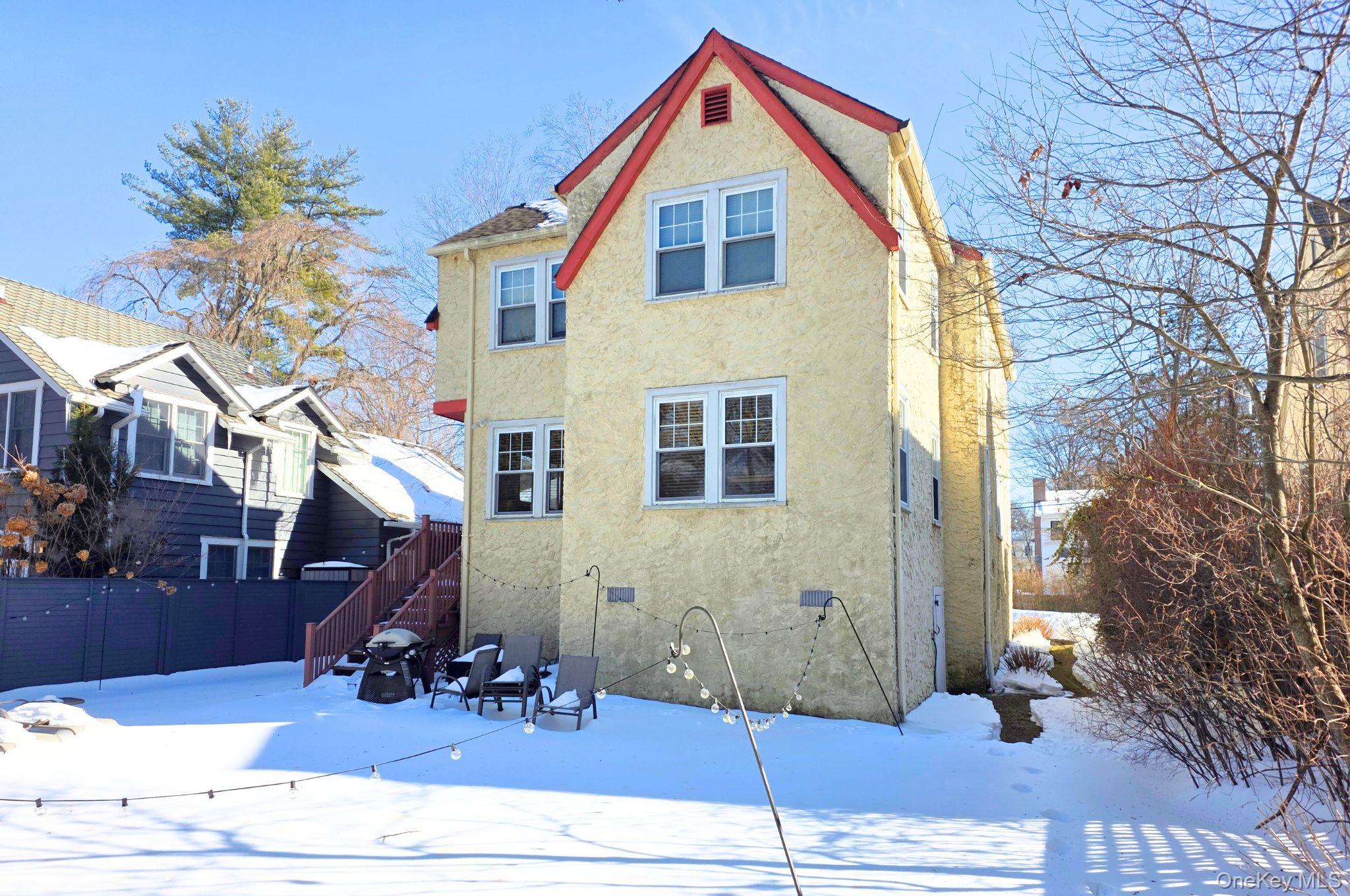 6 Shadow Lane, Larchmont, NY 10538