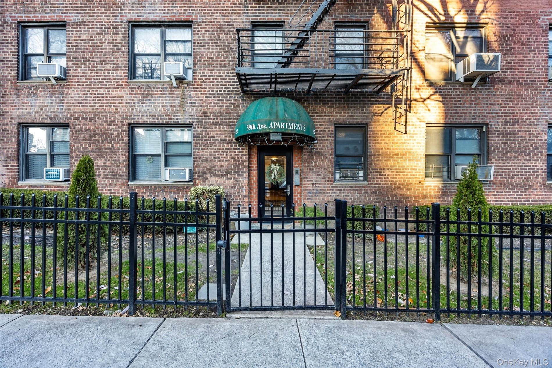 52-35 39 Road # 2C, Woodside, NY 11377