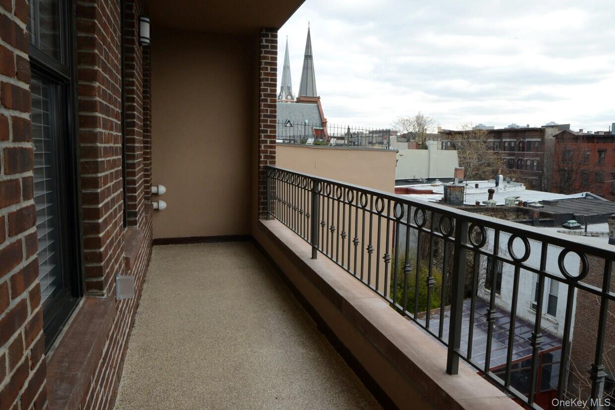 114 Greenpoint Avenue, Brooklyn, NY 11222