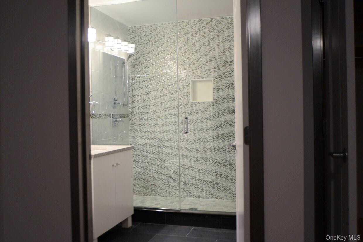 114 Greenpoint Avenue, Brooklyn, NY 11222