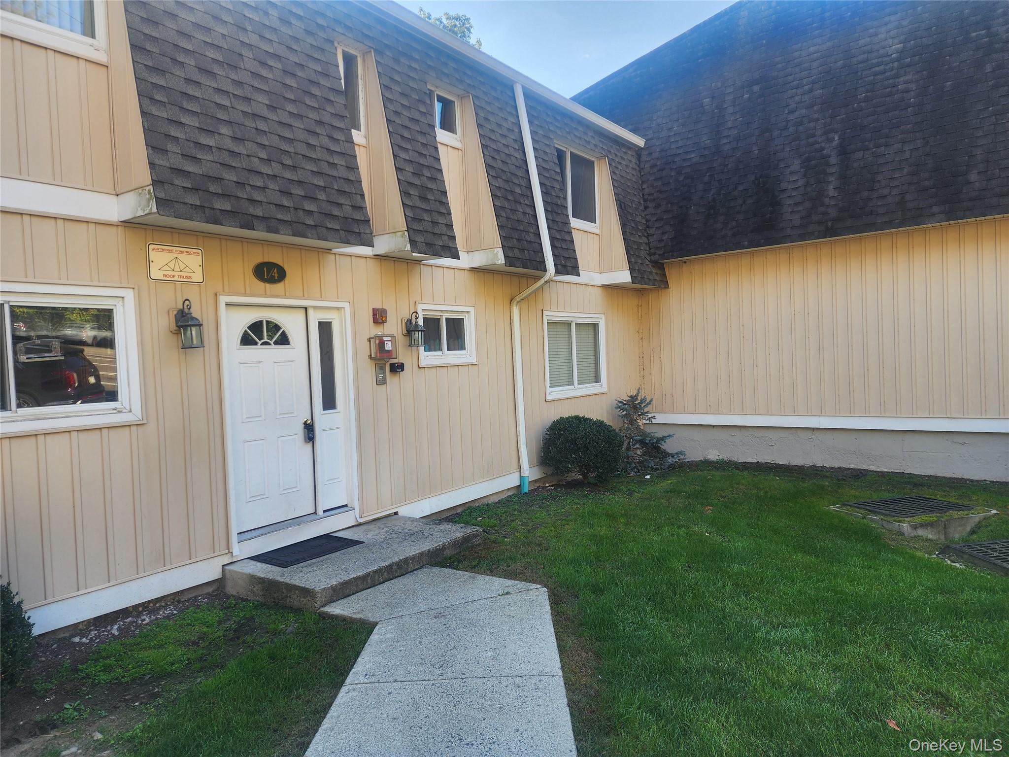 18 Pavilion Ridge Way # 1, Suffern, NY 10901