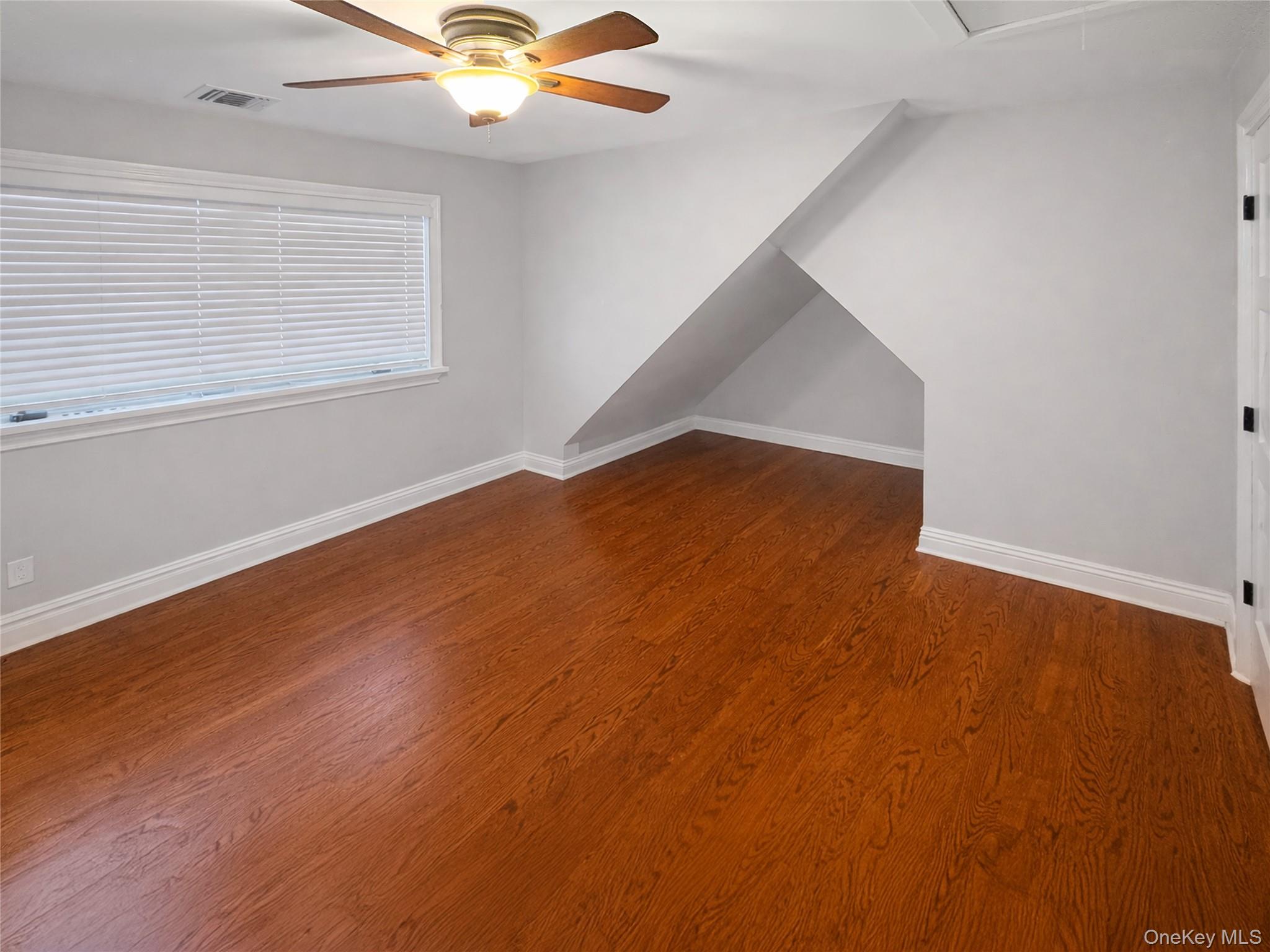 104 Woolsey Avenue # 2, Glen Cove, NY 11542