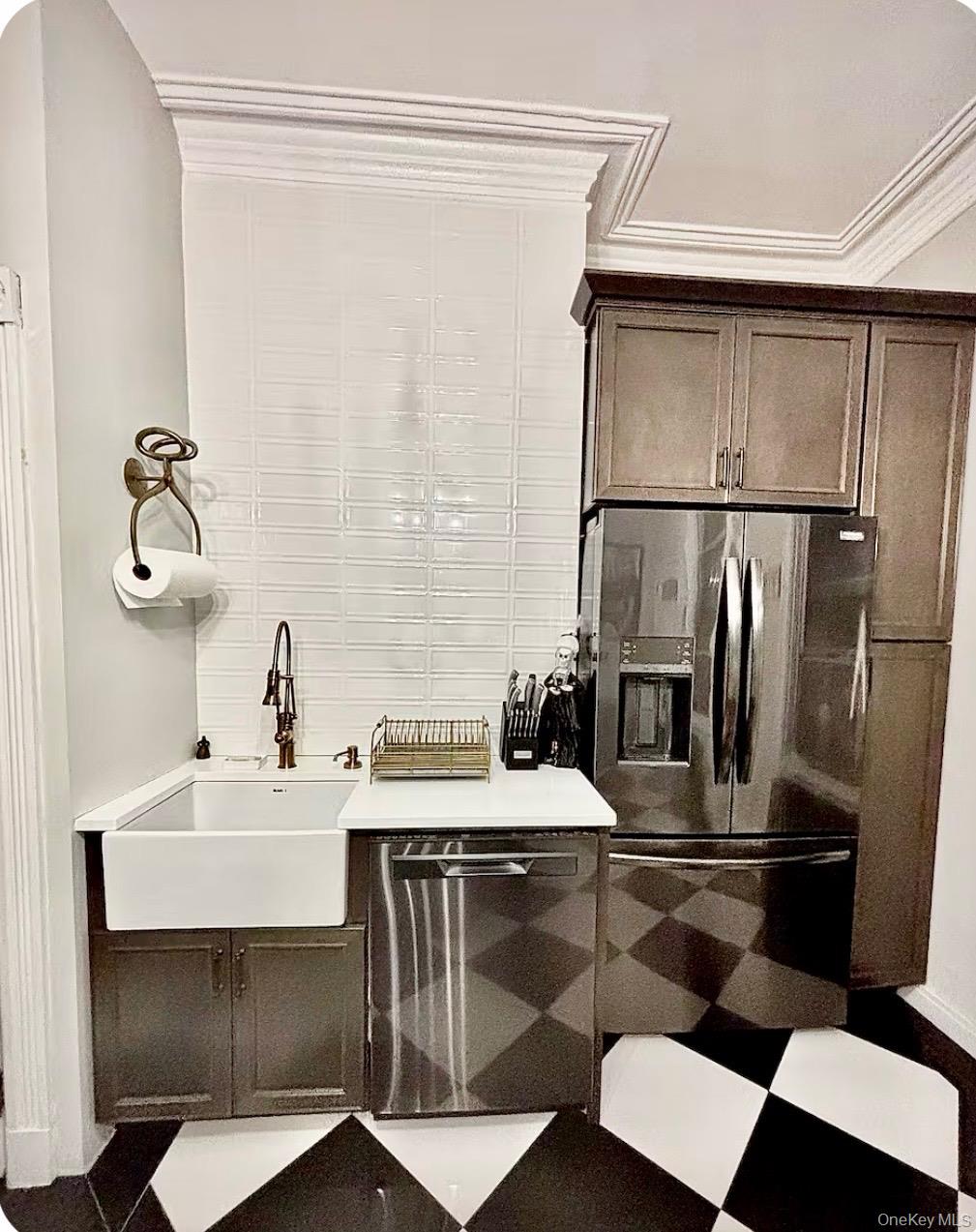 282 163rd Street E, Bronx, NY 10451