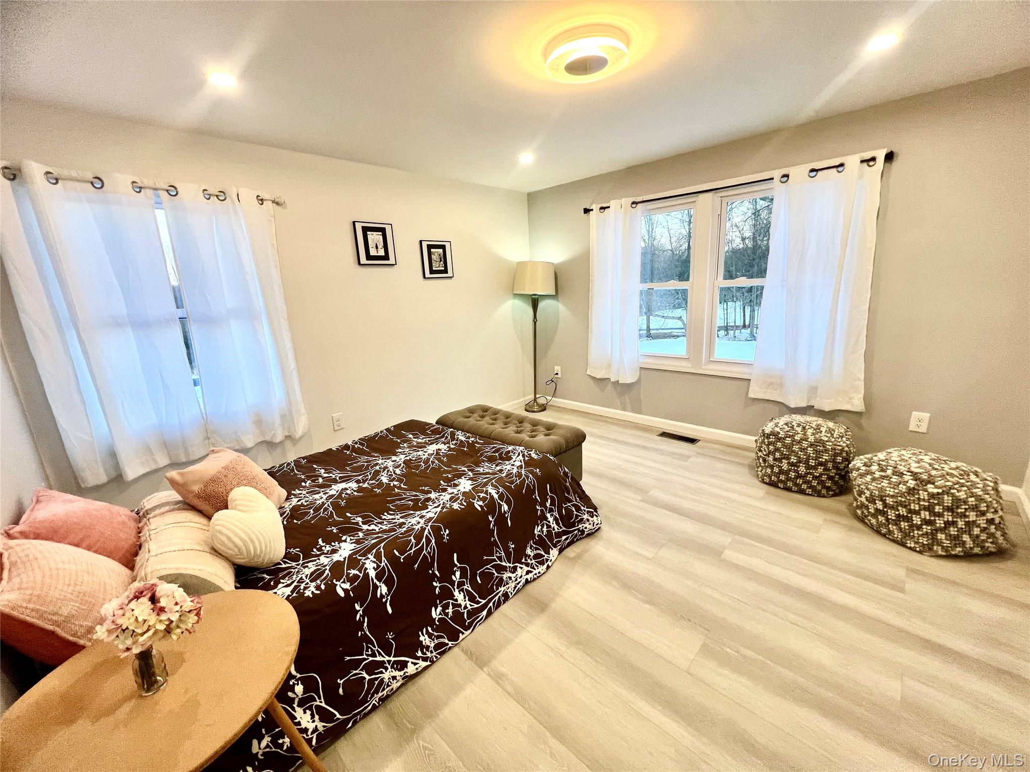 17 Dunthorne Drive, Pine Bush, NY 12721