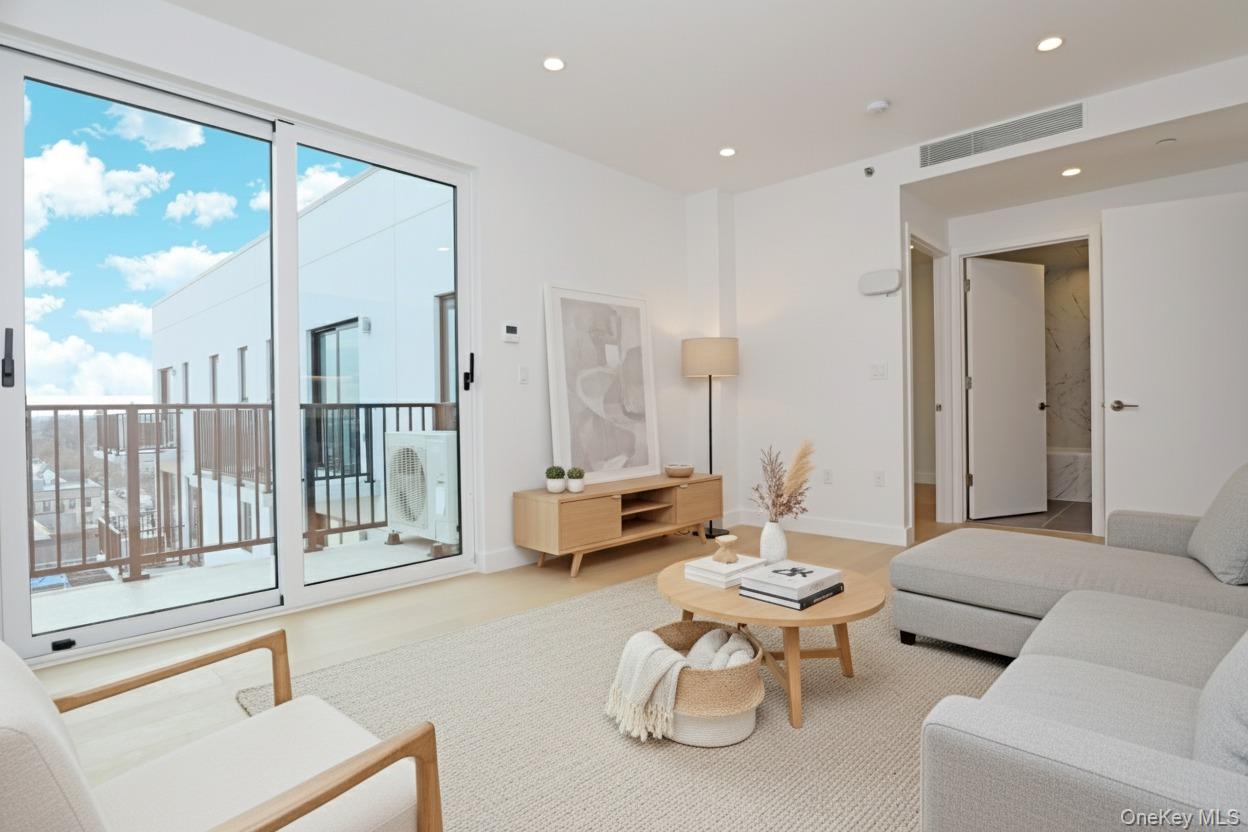 15002 Northern Boulevard # 6G, Flushing, NY 11354