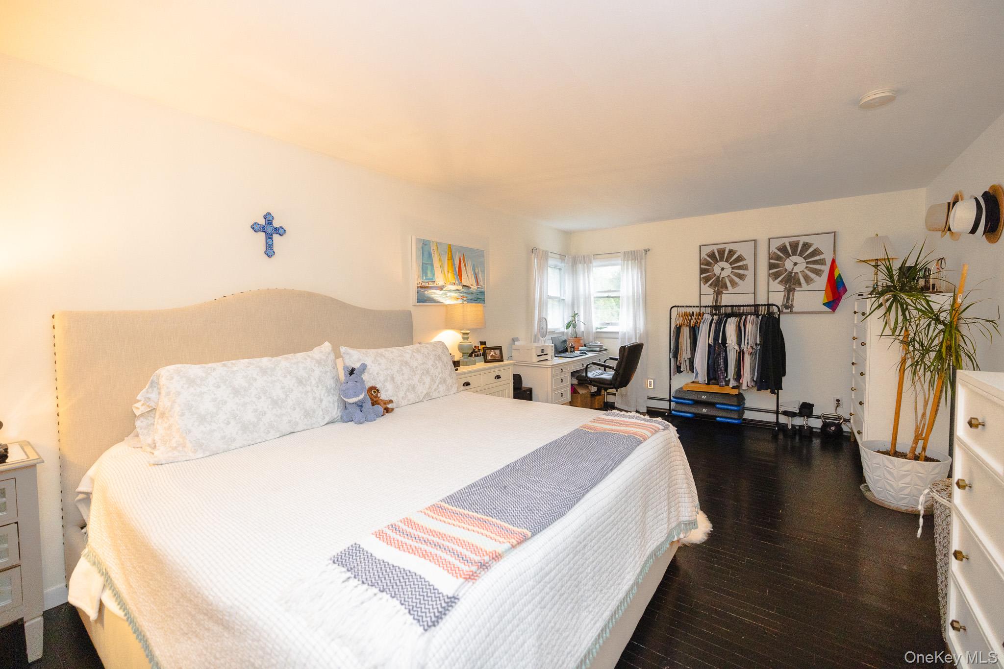 94 Kings Drive, Riverhead, NY 11901