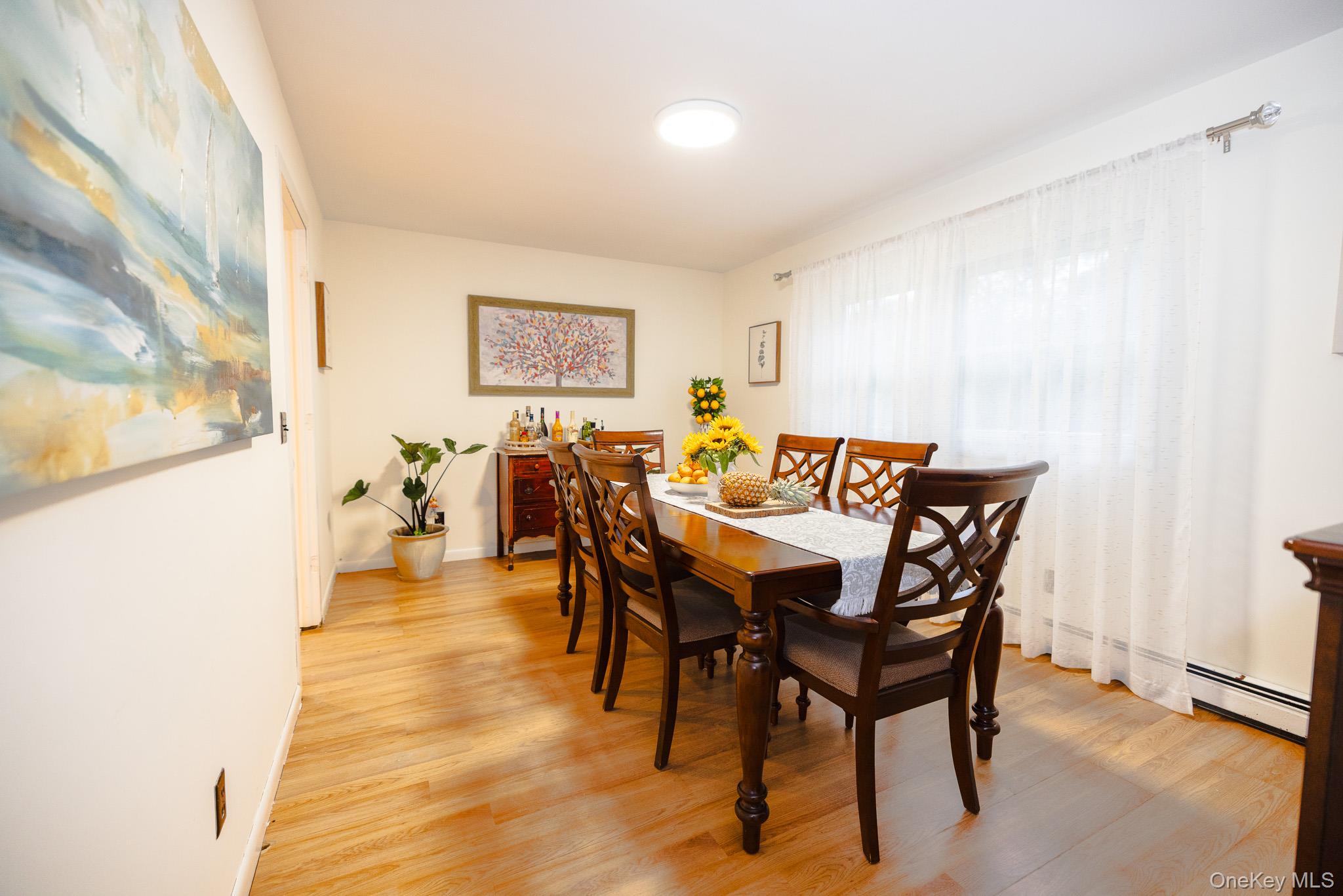 94 Kings Drive, Riverhead, NY 11901