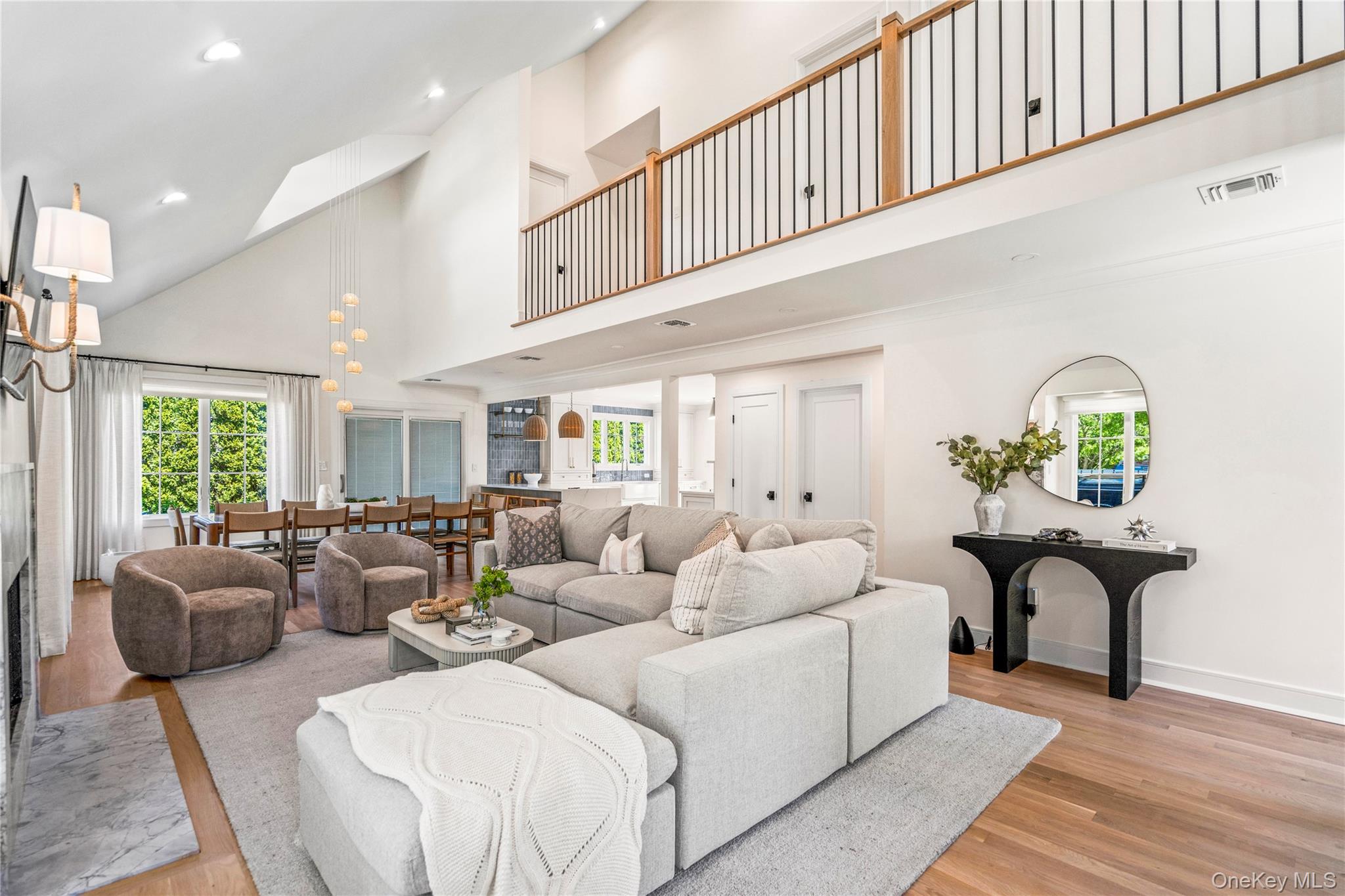 4 Carriage Lane, Southampton, NY 11968