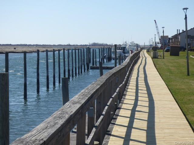 1 Anchorage Way # 1401, Freeport, NY 11520