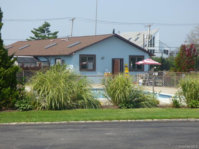 1 Anchorage Way # 1401, Freeport, NY 11520