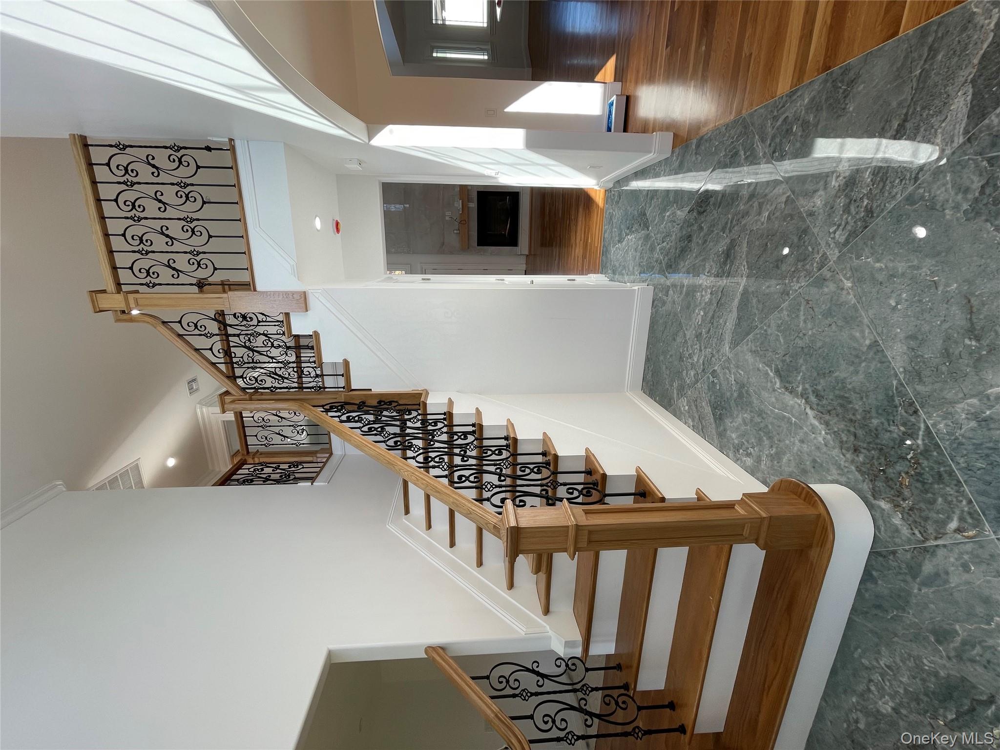 582 Gaynor Place, West Hempstead, NY 11552