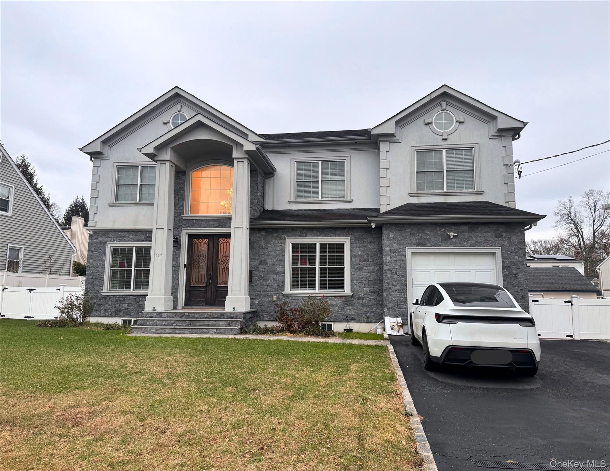 157 Evans Avenue, Albertson, NY 11507