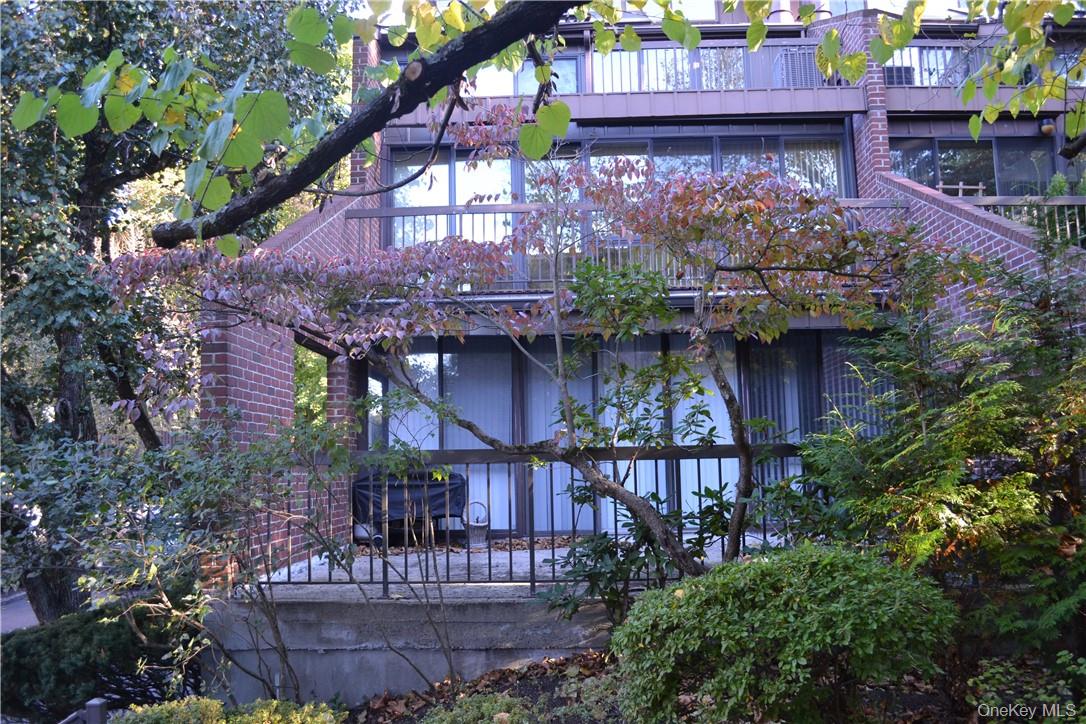 150 North Bedford Road # 2F, Chappaqua, NY 10514