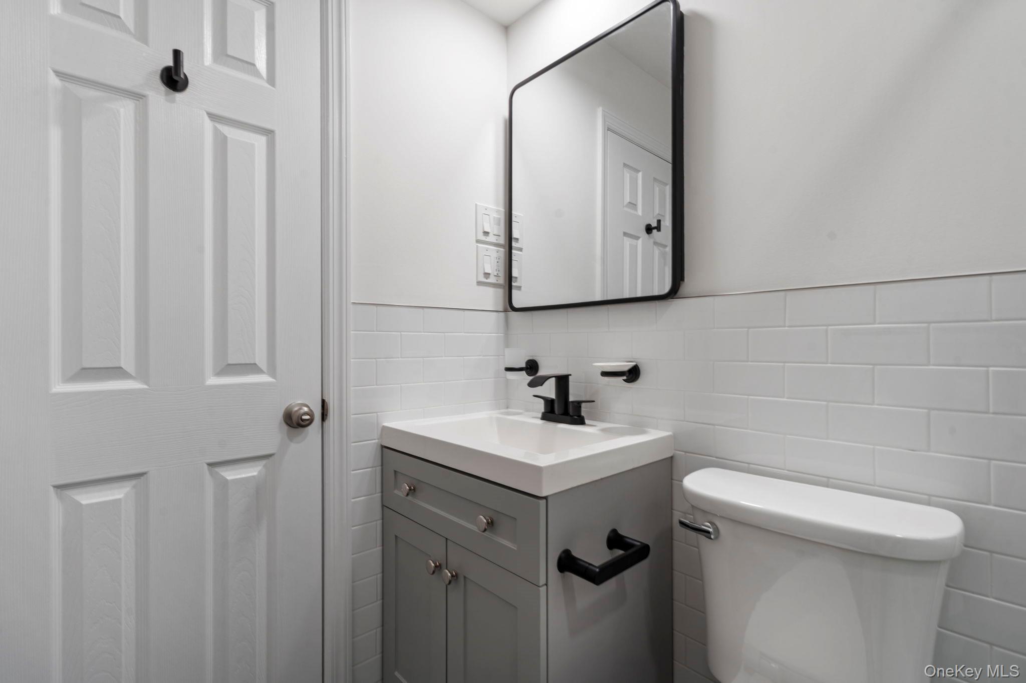 1 Anchorage # 101, Freeport, NY 11520