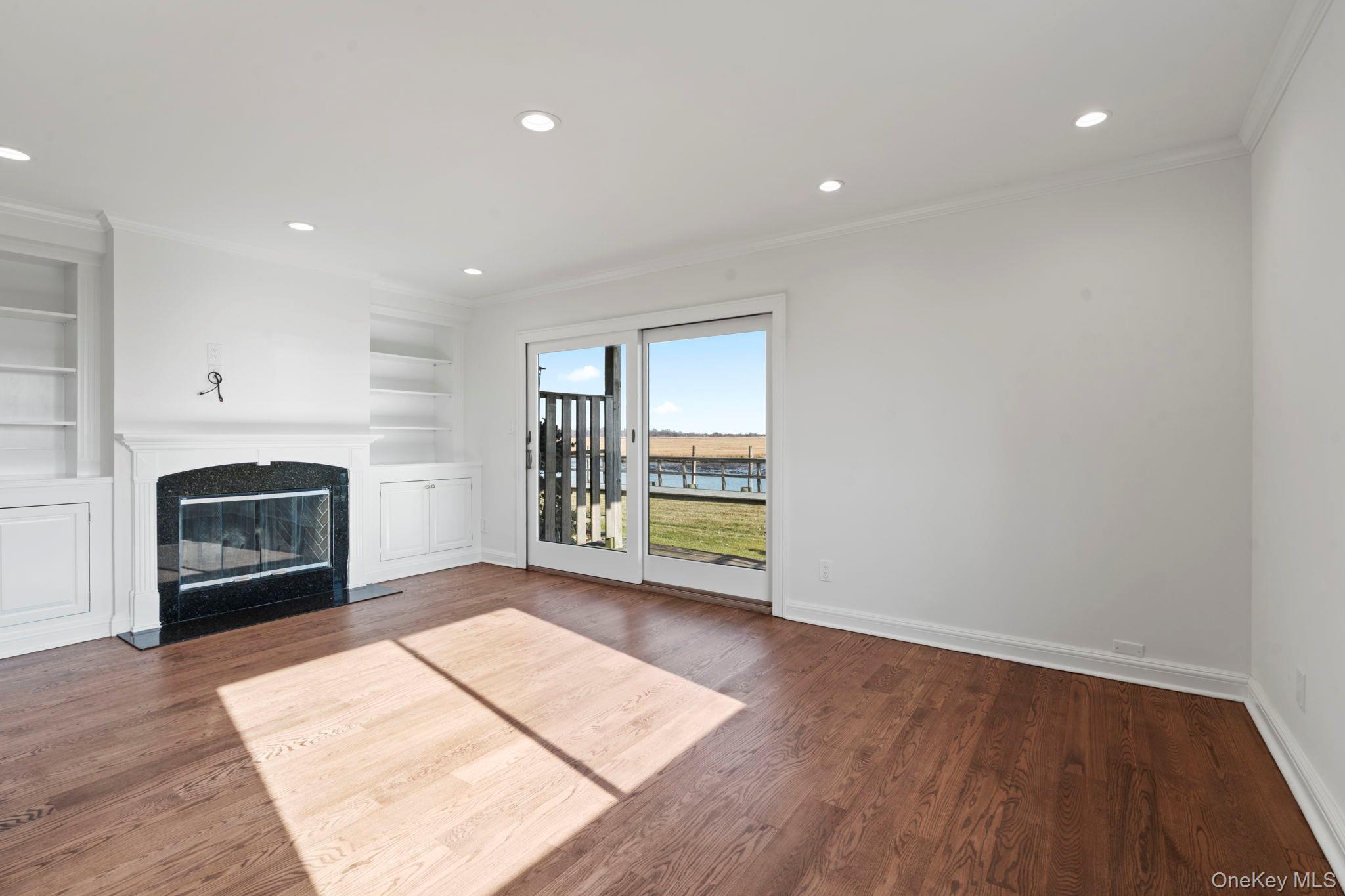 1 Anchorage # 101, Freeport, NY 11520