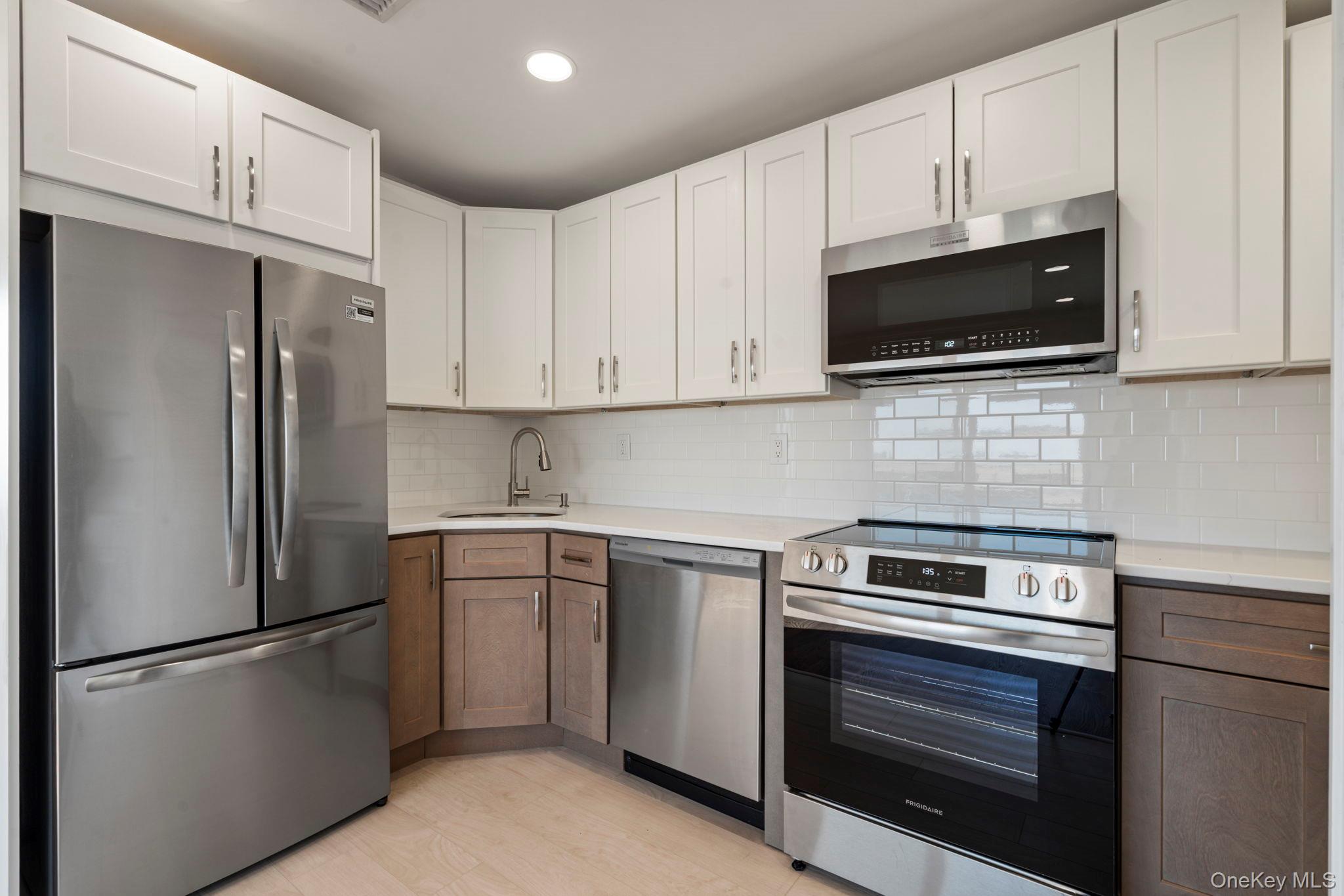 1 Anchorage # 101, Freeport, NY 11520