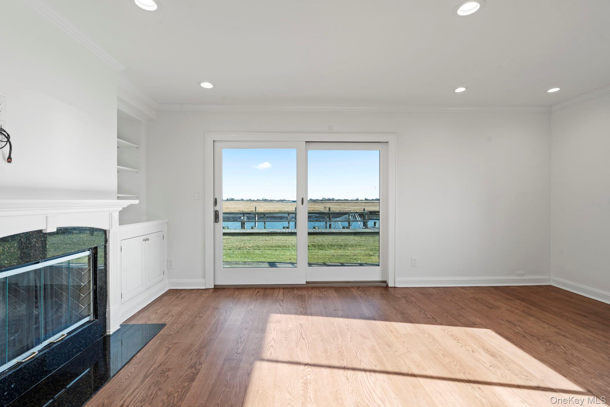 1 Anchorage # 101, Freeport, NY 11520